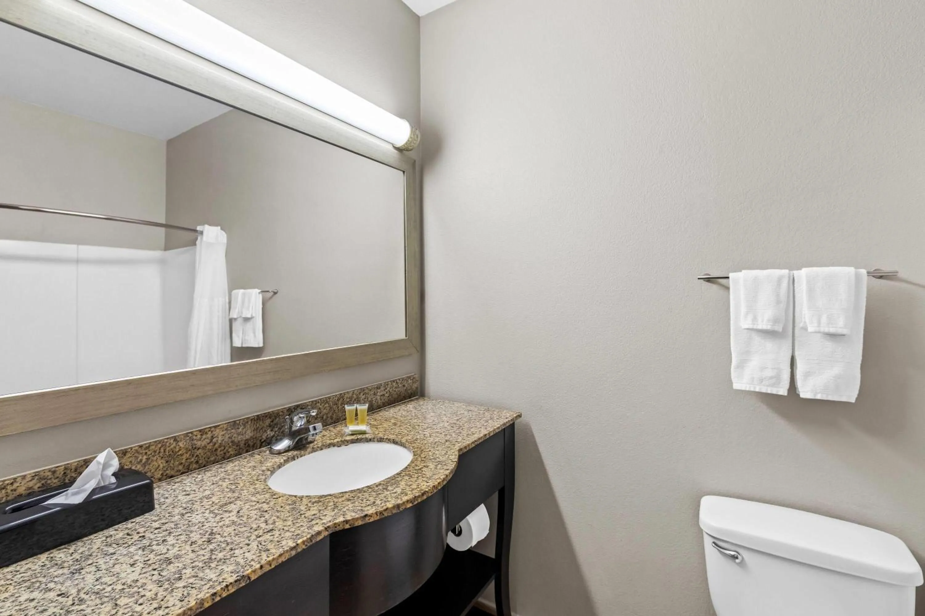 Bathroom in Days Inn by Wyndham Rockdale Texas