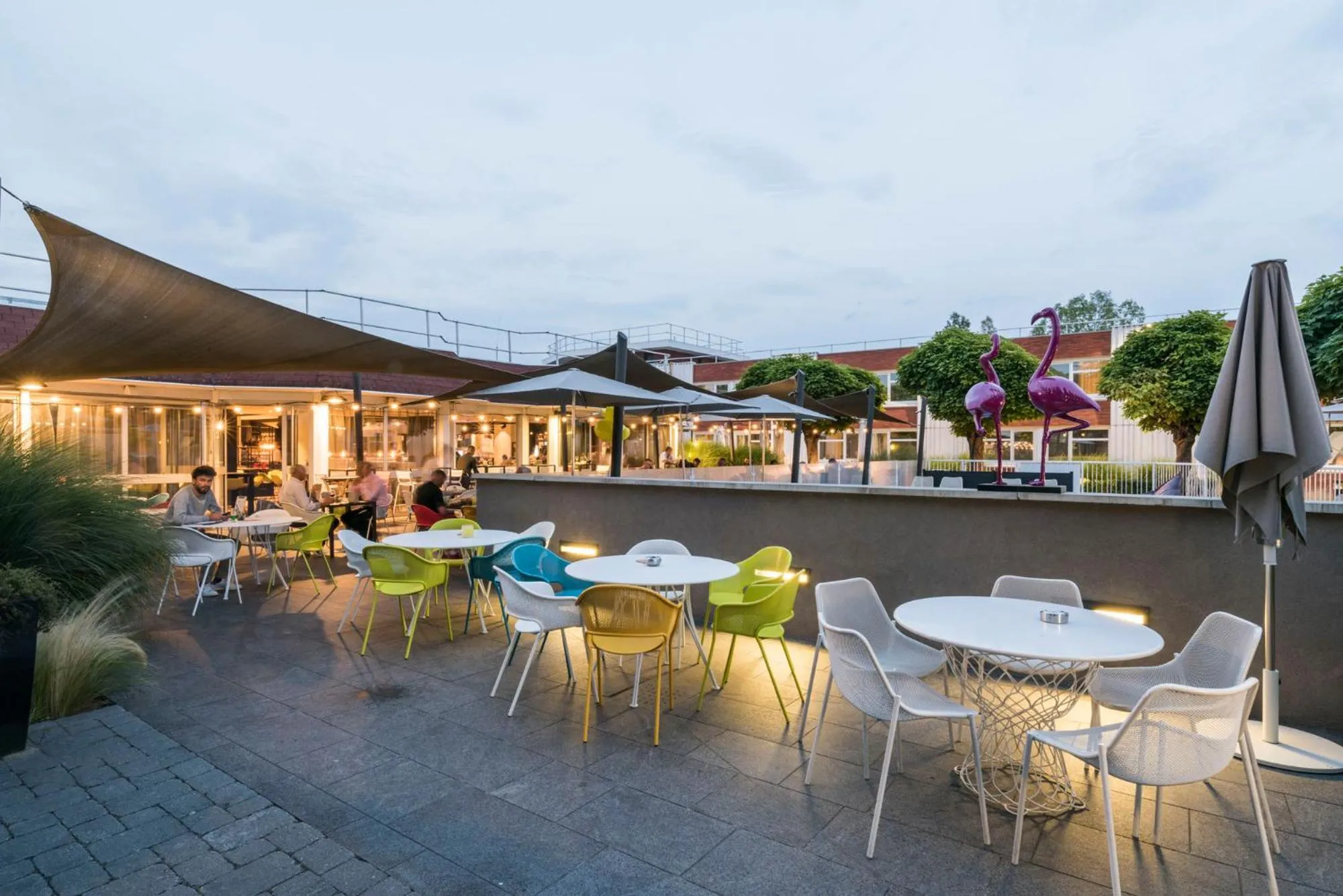 Restaurant/places to eat in Novotel Lyon Bron Meeting & Events