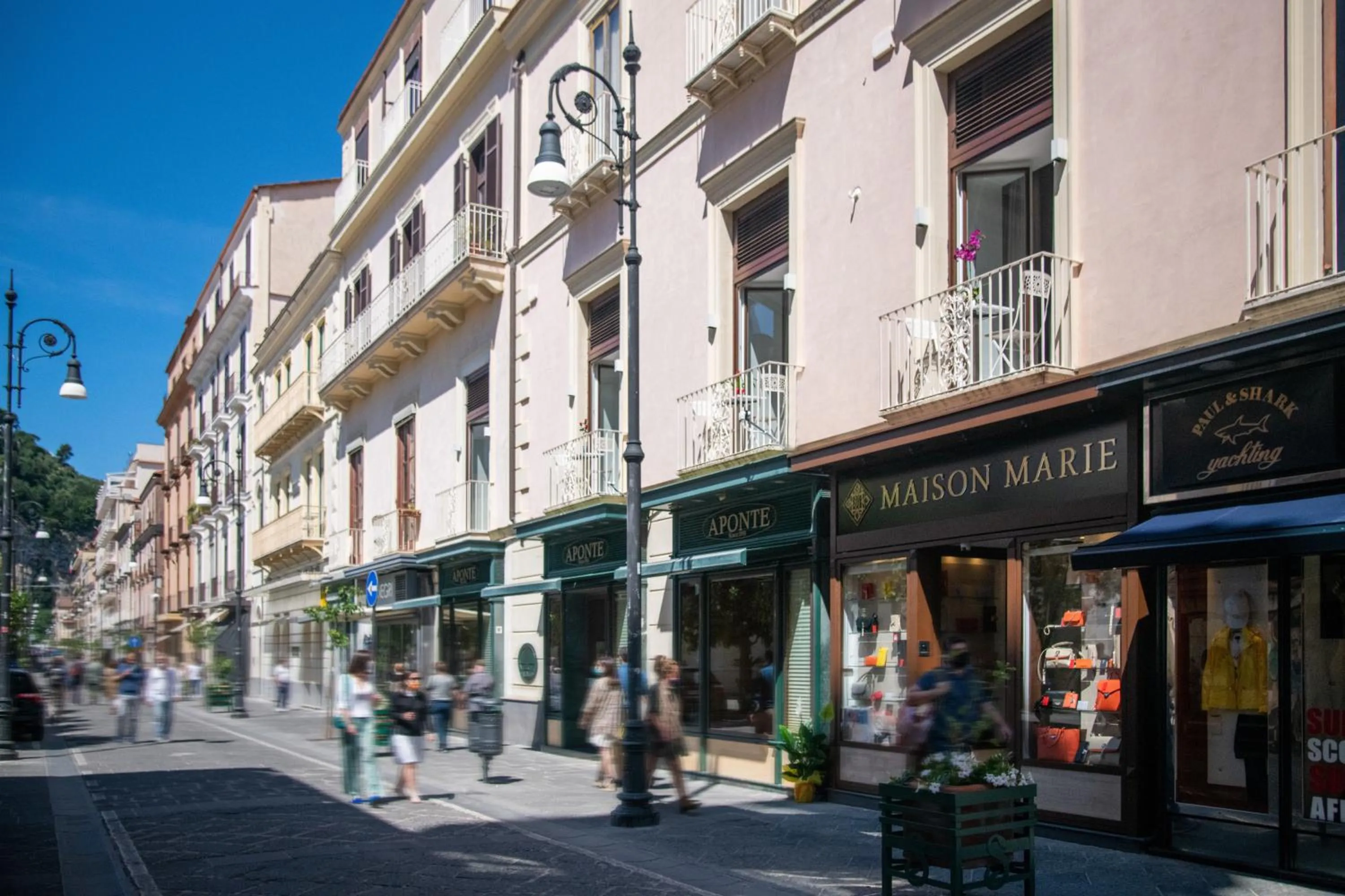 Property building in Maison Marie