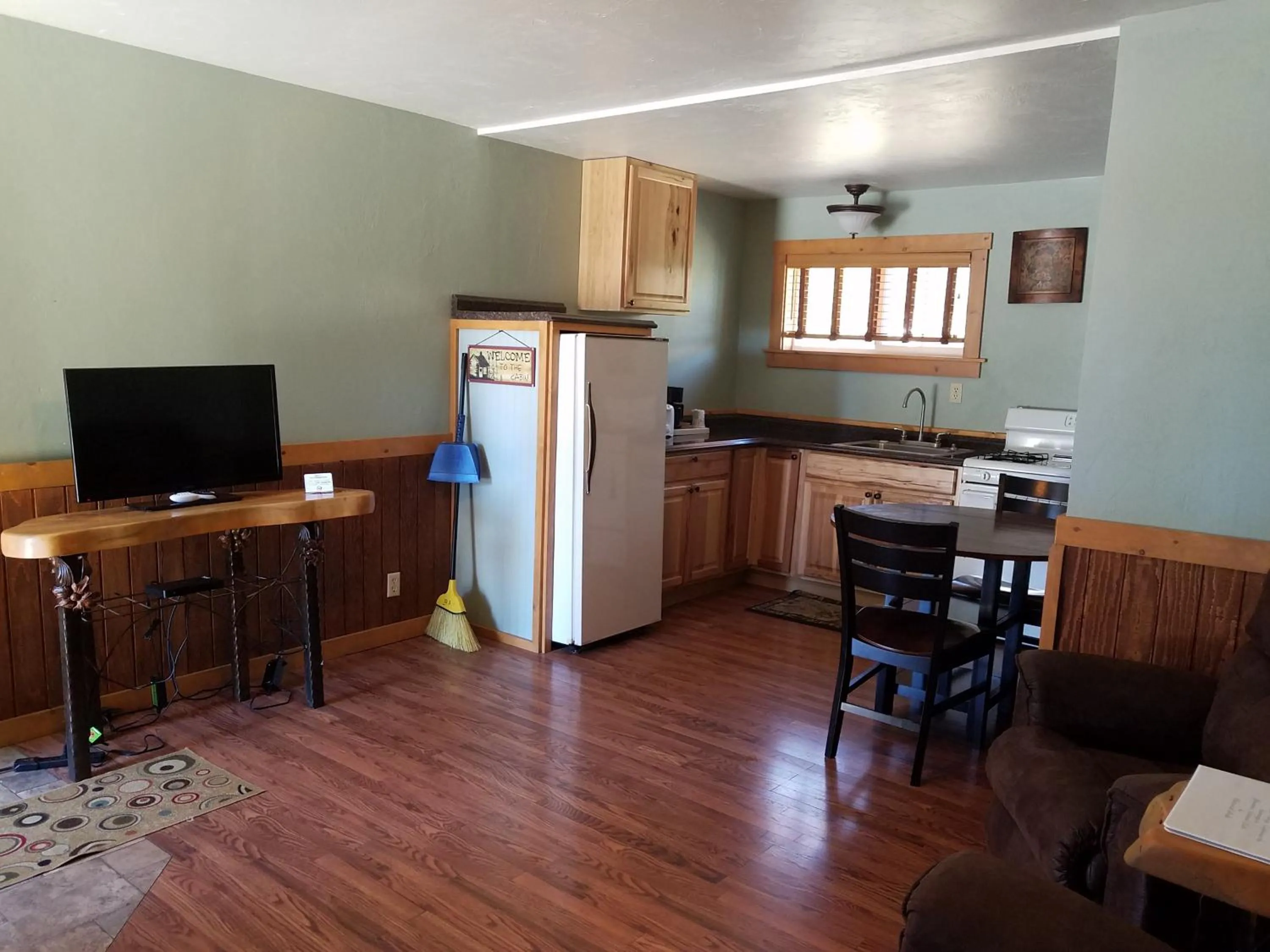 Kitchen or kitchenette in Lake View Lodge
