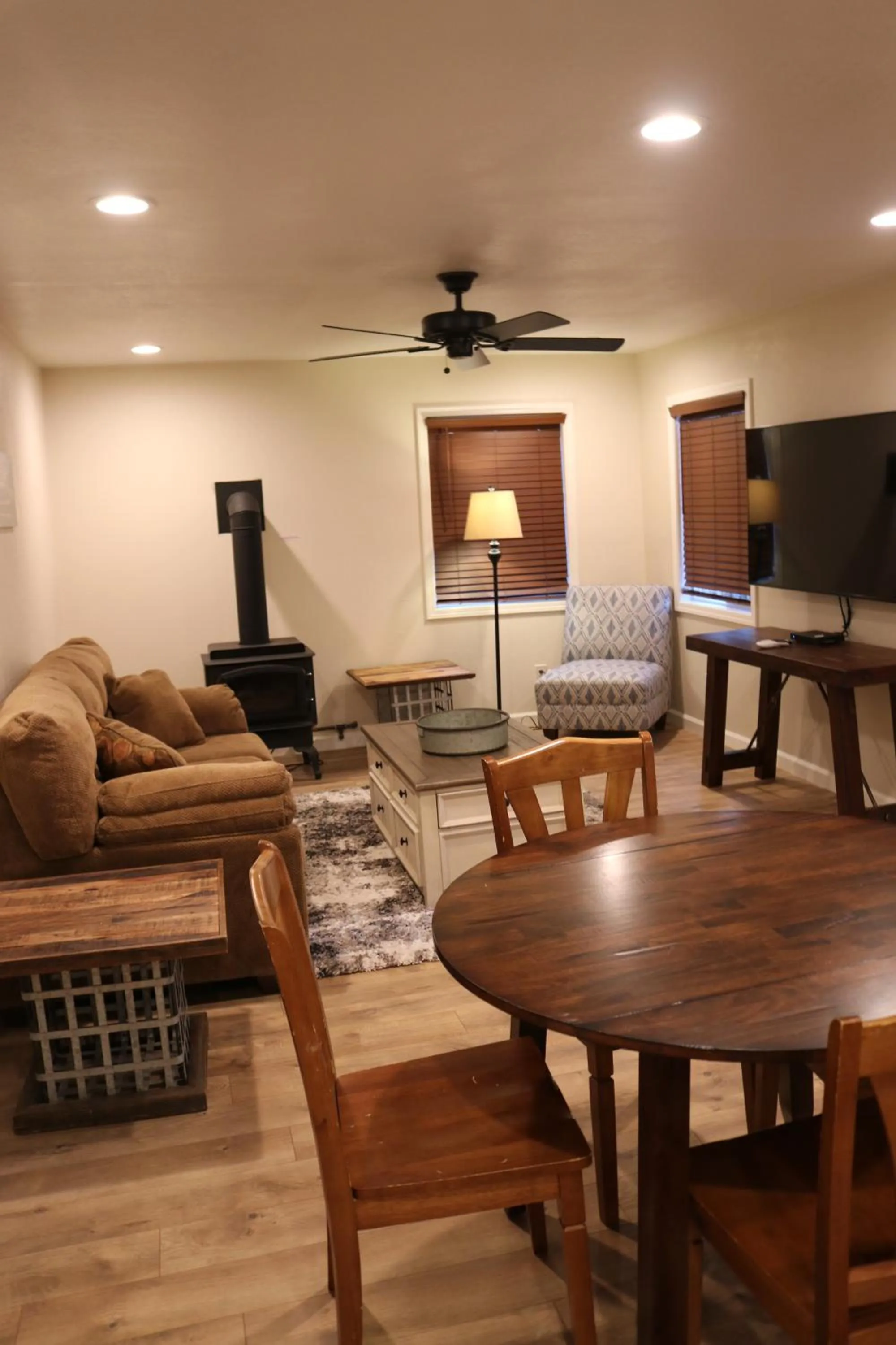 TV and multimedia in Lake View Lodge