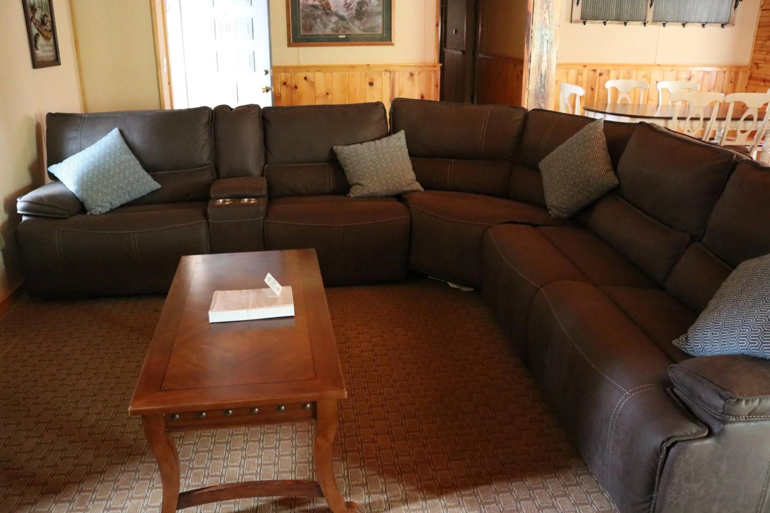 Living room in Lake View Lodge