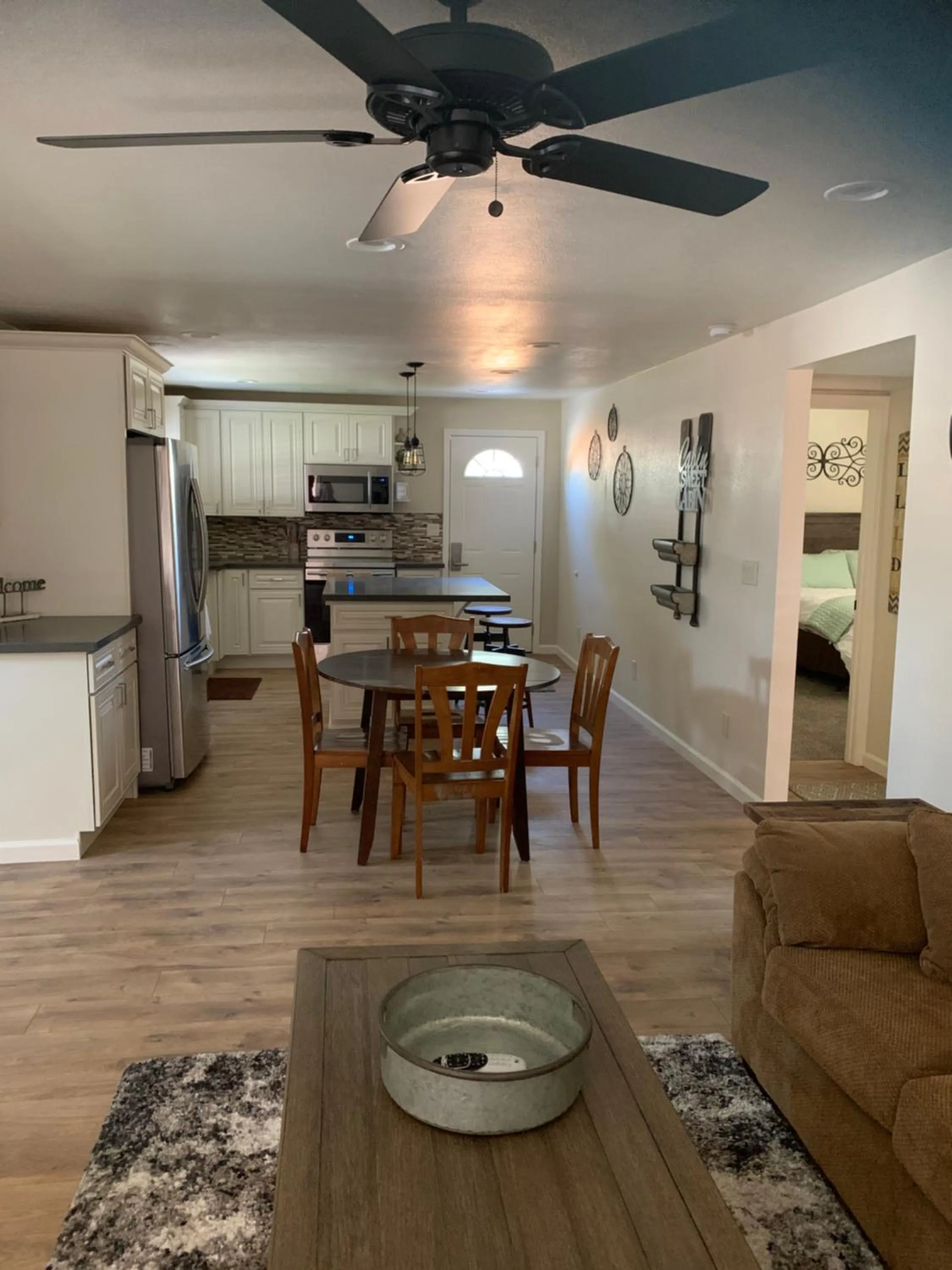 Kitchen or kitchenette in Lake View Lodge