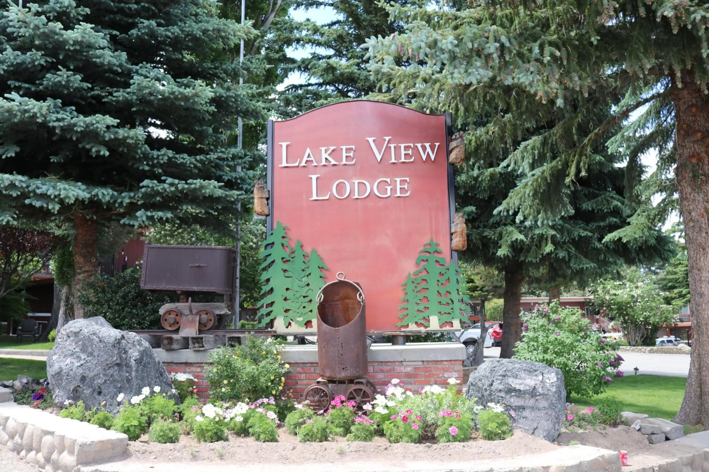 Nearby landmark in Lake View Lodge
