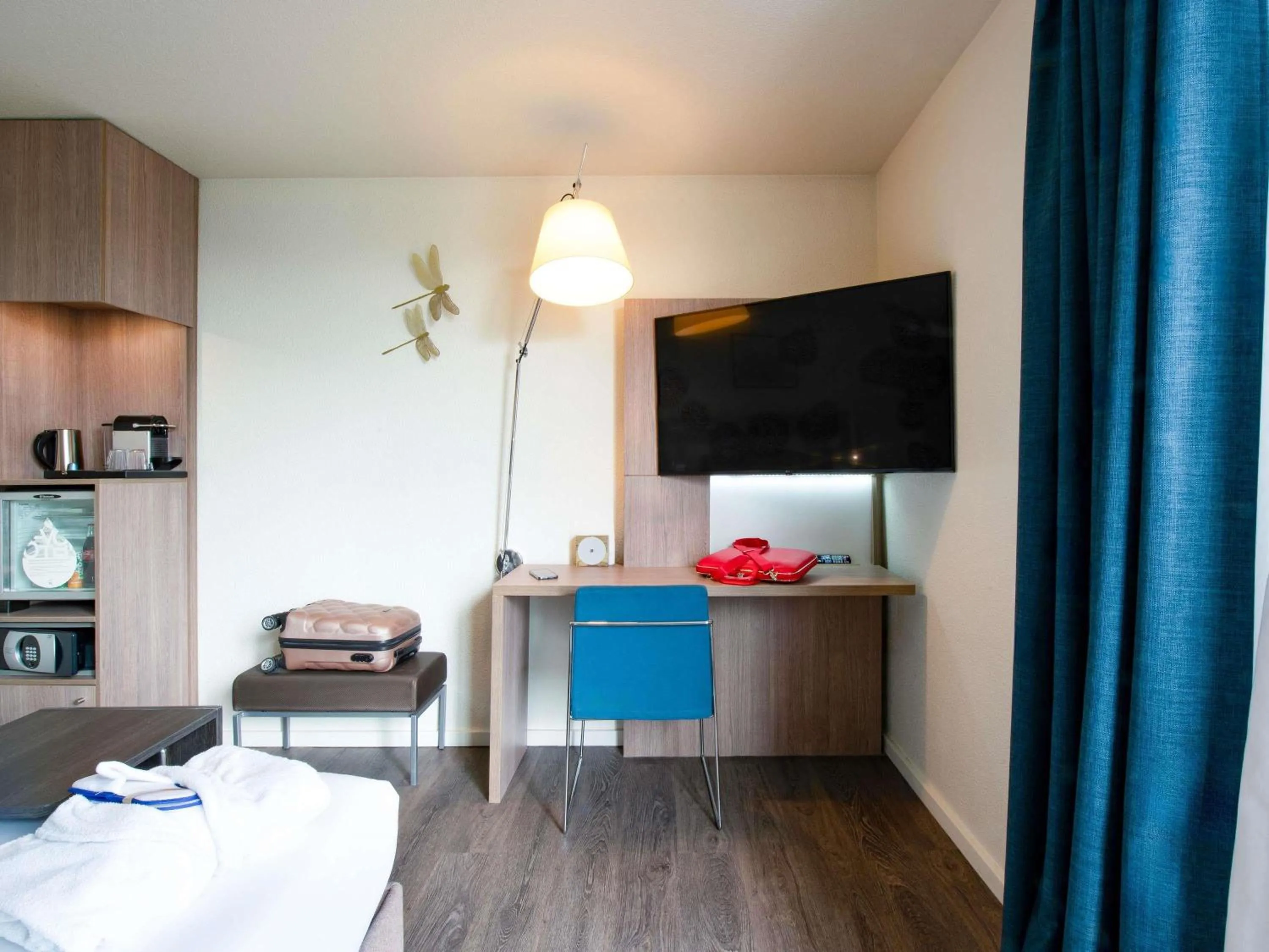 Bedroom, Bed in Novotel Senart Golf De Greenparc