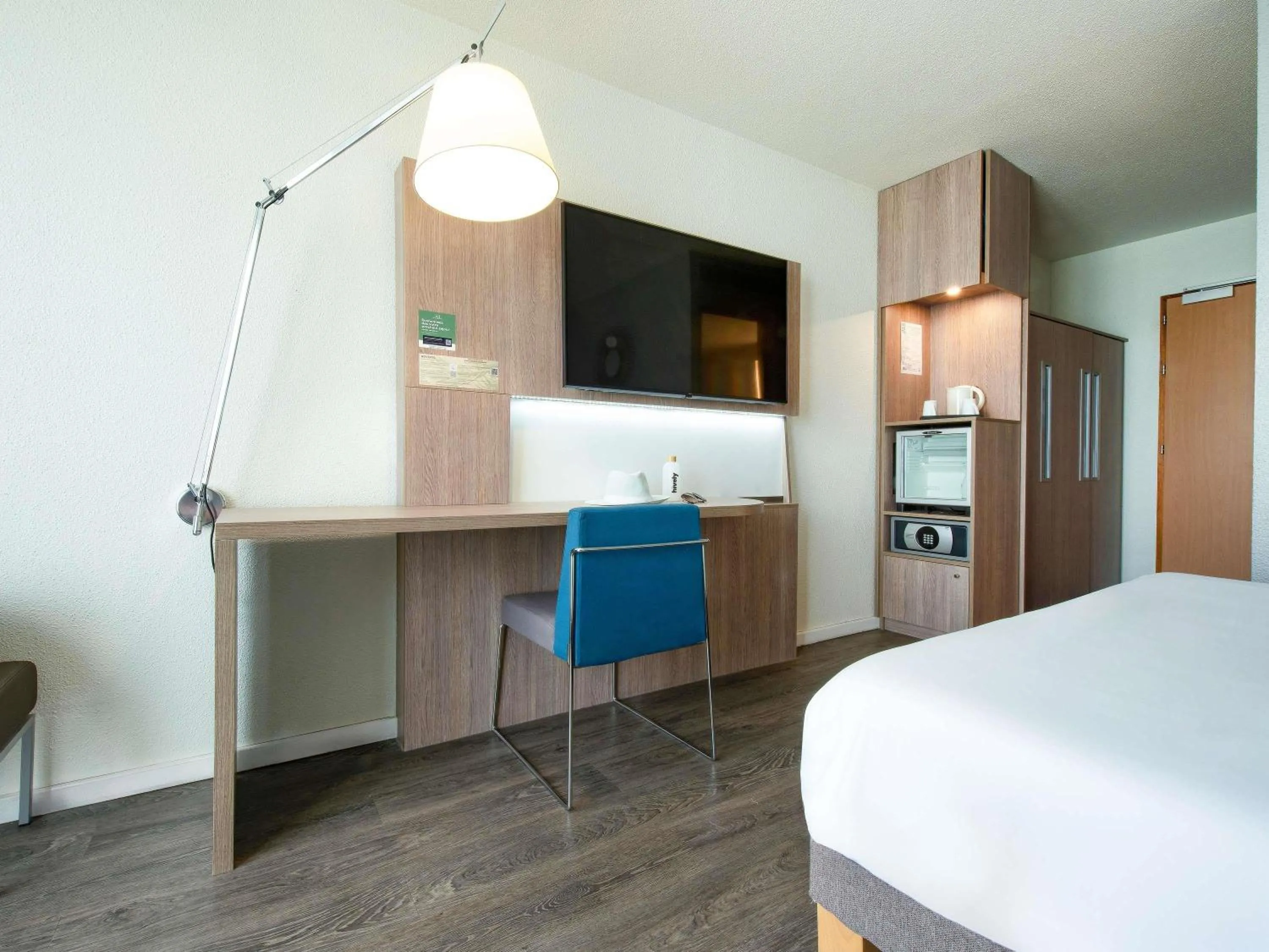 Bedroom, Bed in Novotel Senart Golf De Greenparc