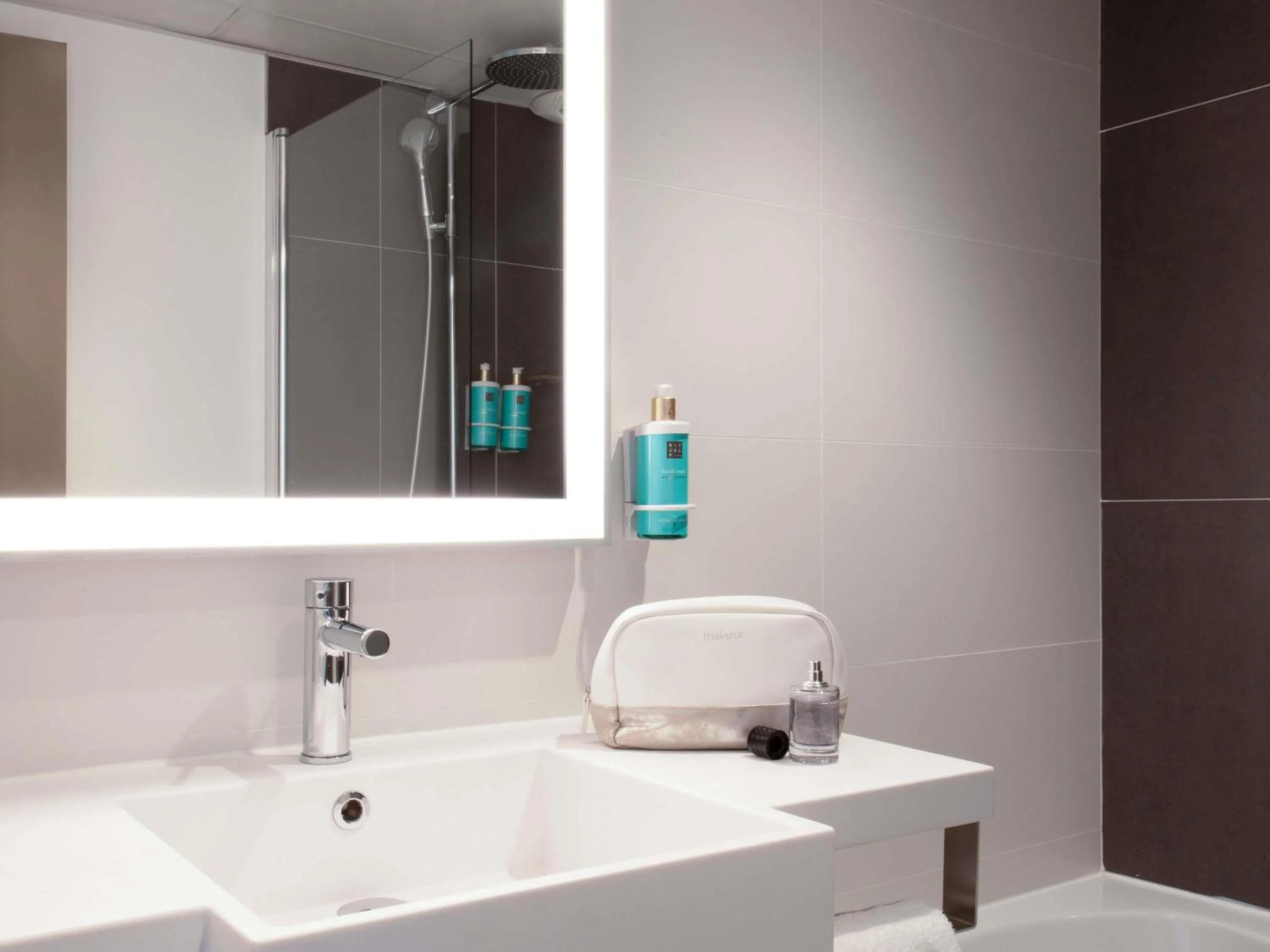 Bedroom in Novotel Senart Golf De Greenparc