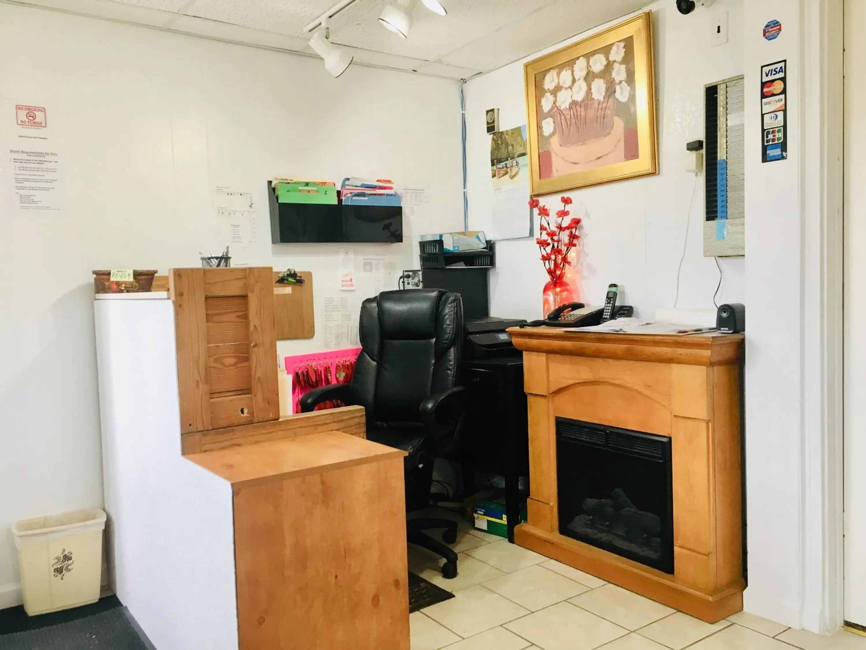 Lobby or reception in North Country American Inn