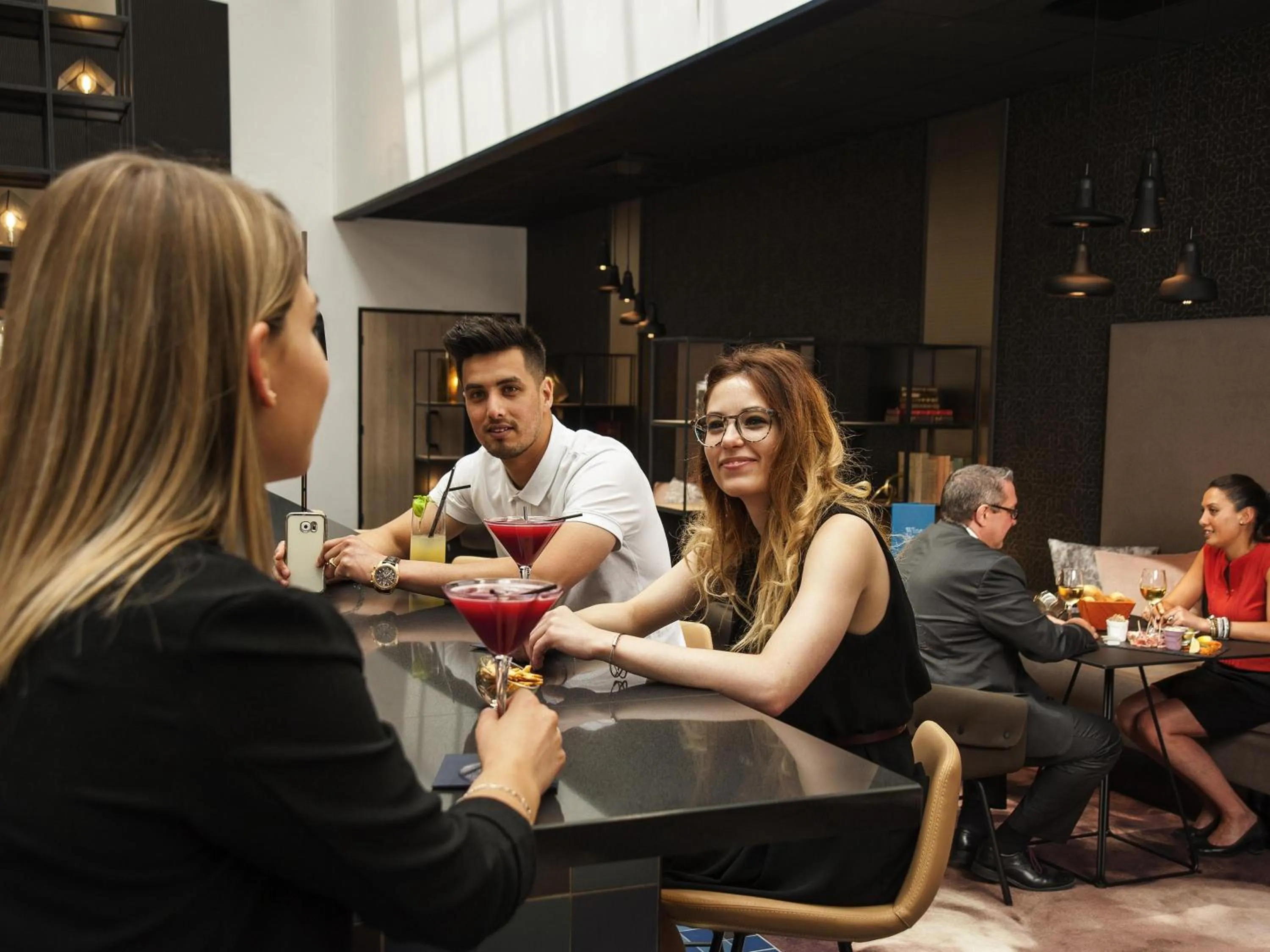 Lounge or bar in Hotel Mercure Blois Centre