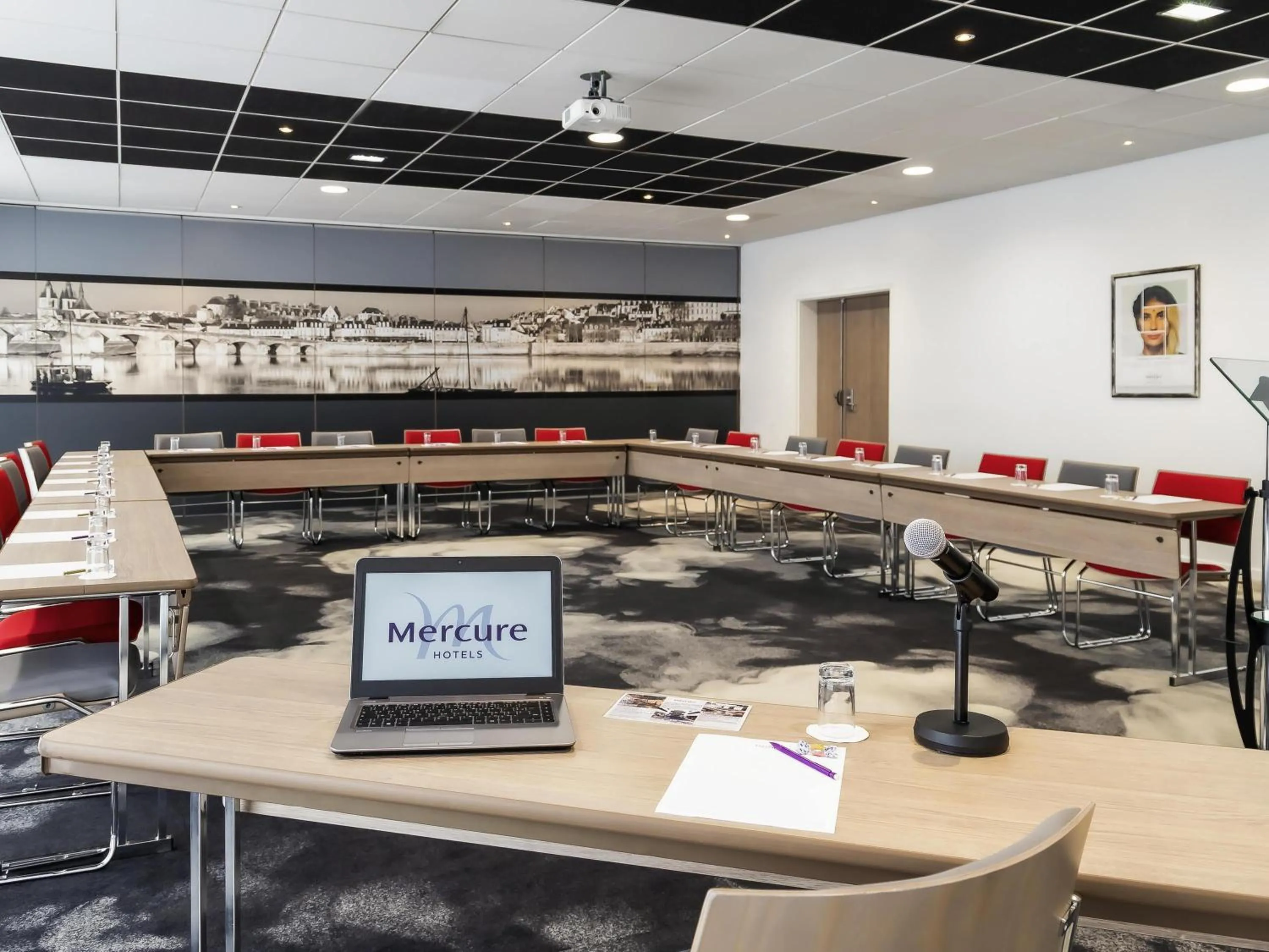 Meeting/conference room in Hotel Mercure Blois Centre