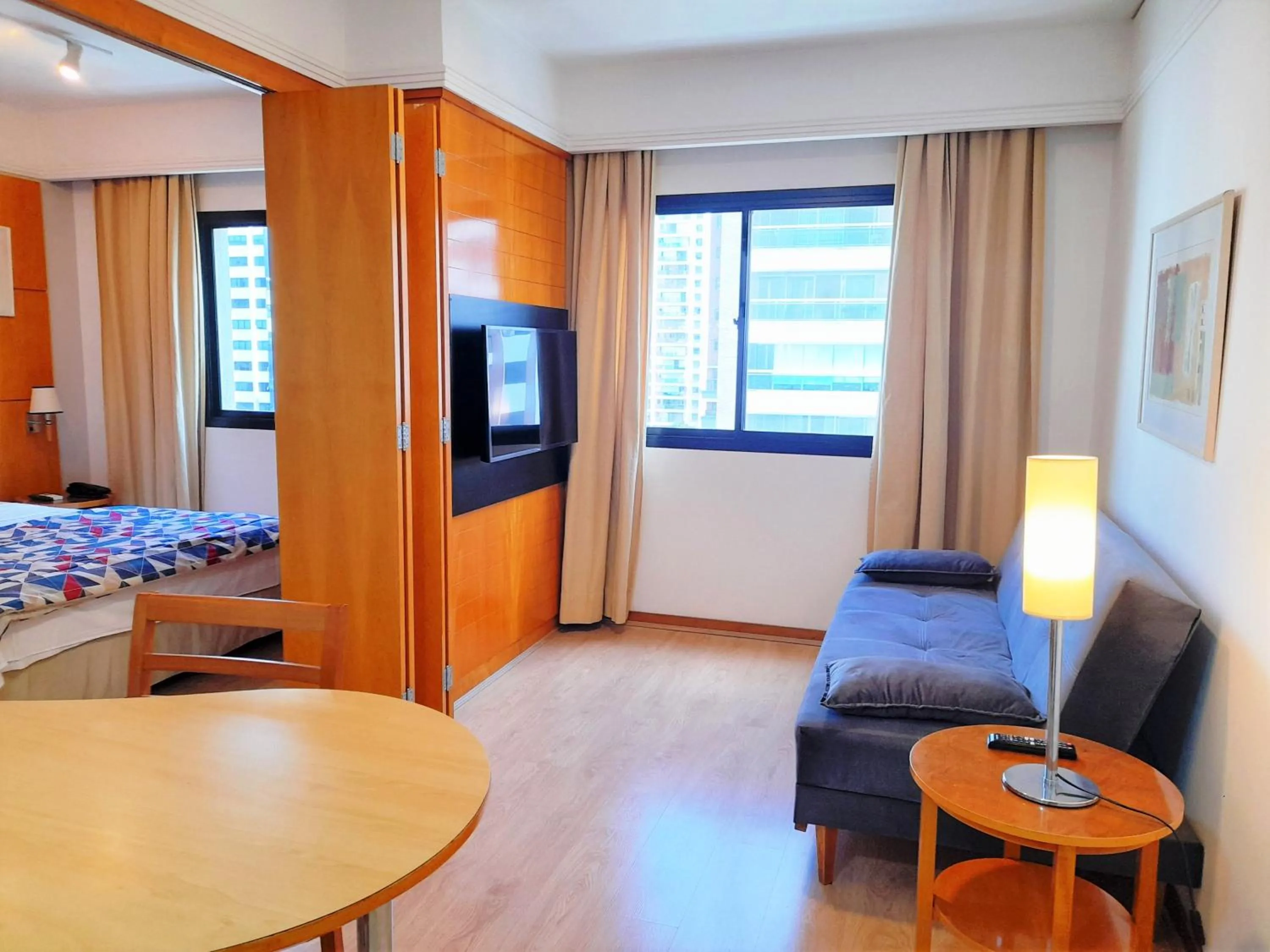 TV and multimedia in lMPECAVEL Flat - Moema proximo Shopping Ibirapuera