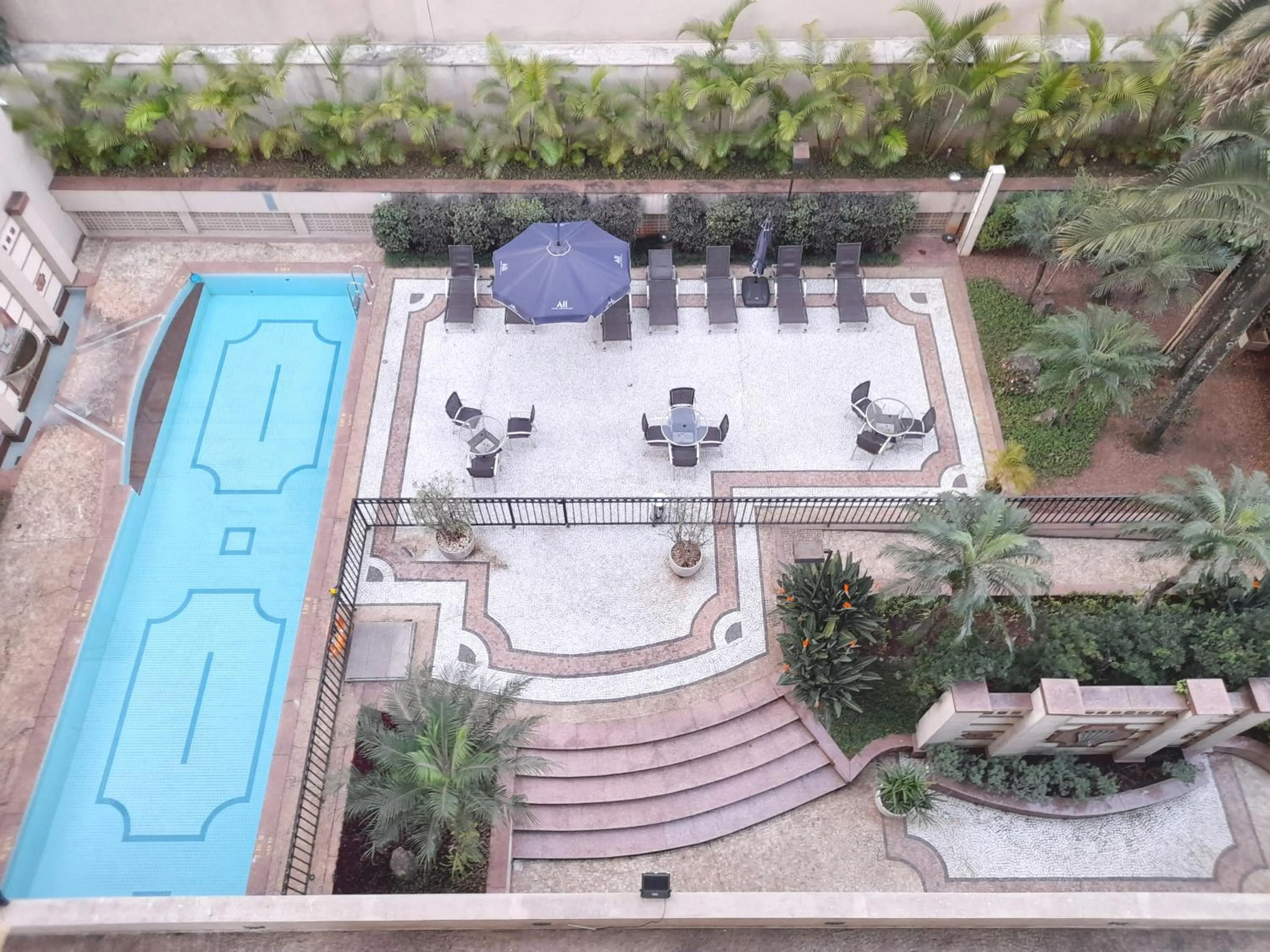 Pool view in lMPECAVEL Flat - Moema proximo Shopping Ibirapuera