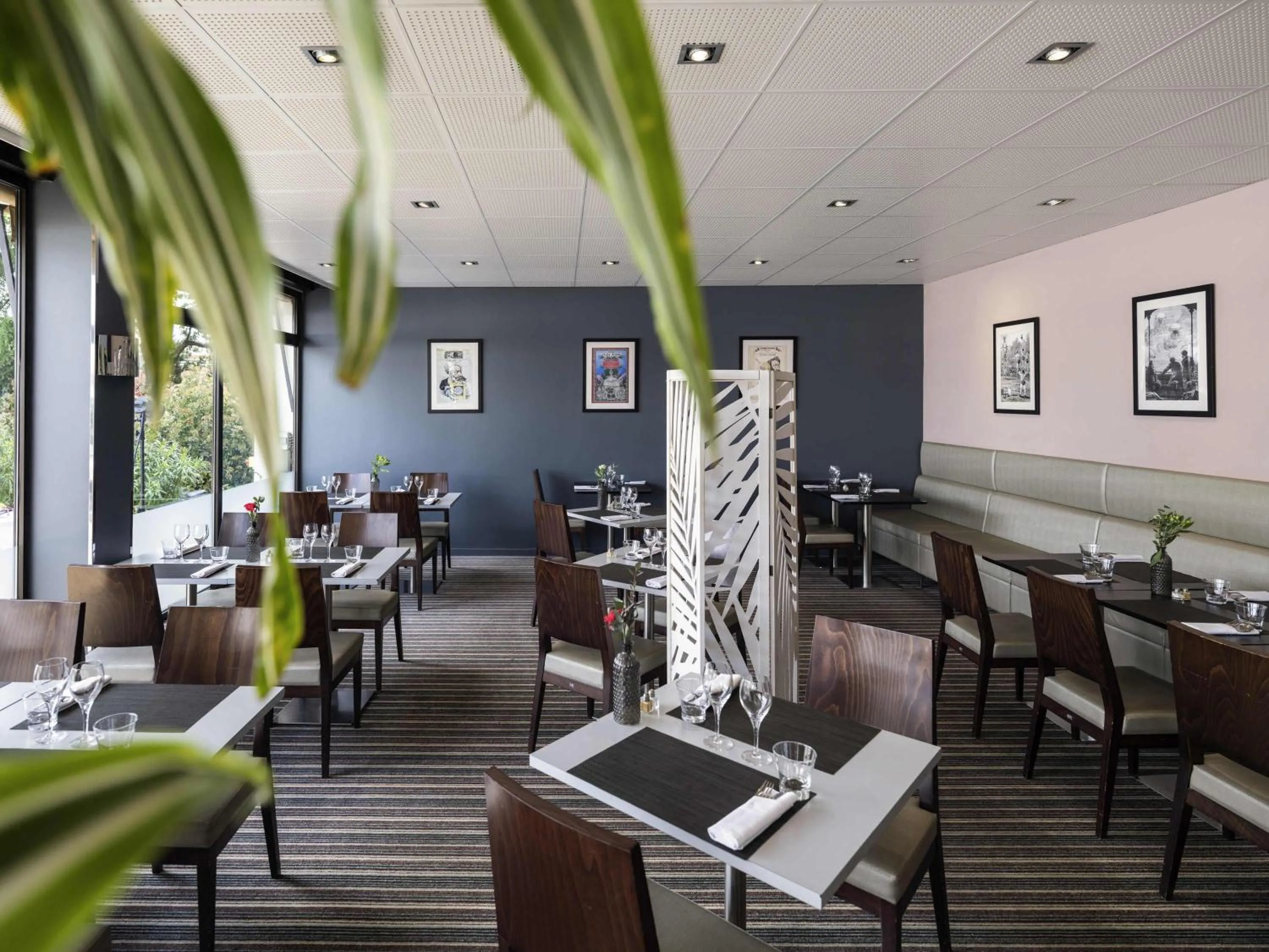 Restaurant/places to eat in Novotel Nantes Carquefou