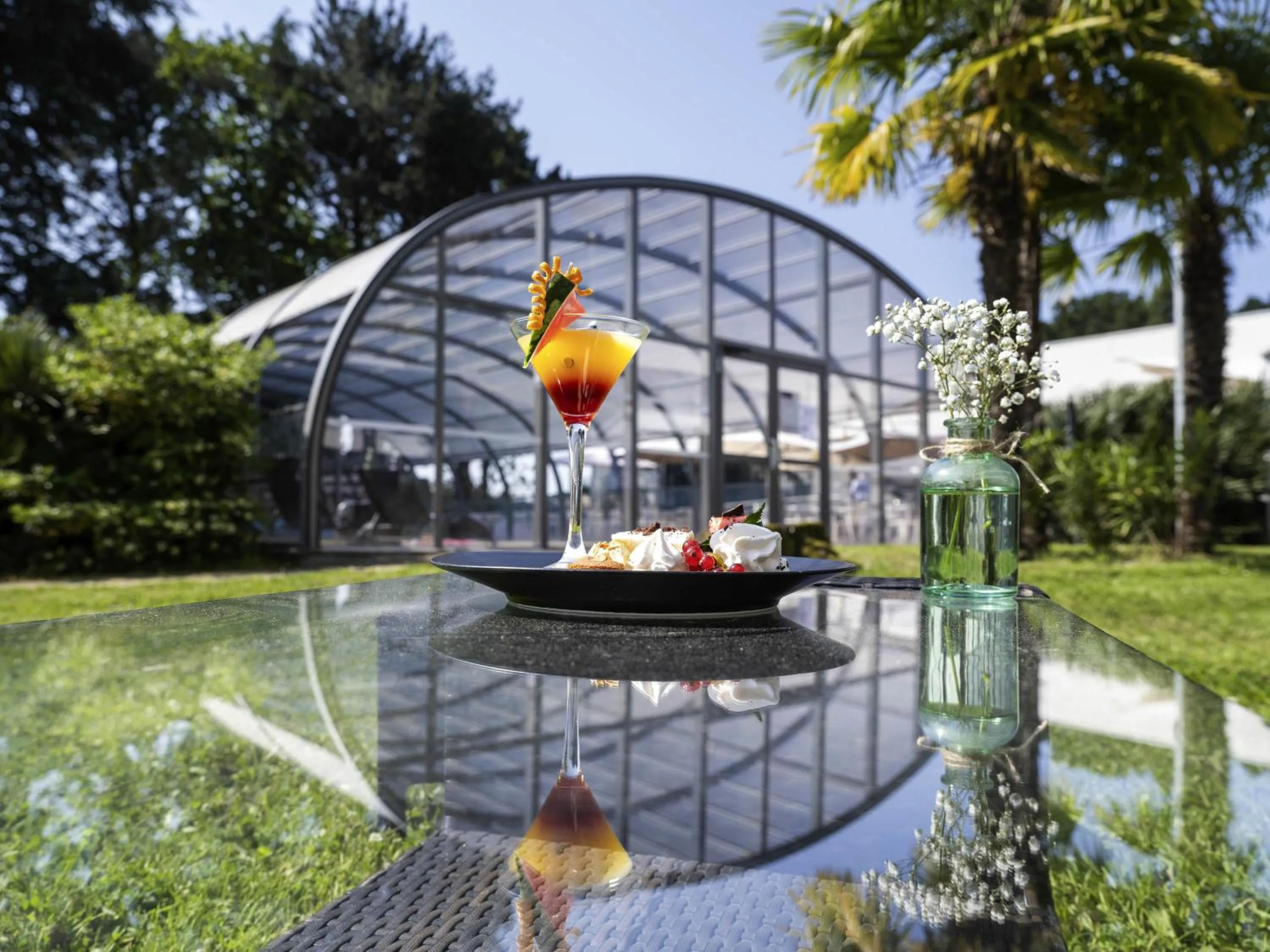 Lounge or bar in Novotel Nantes Carquefou