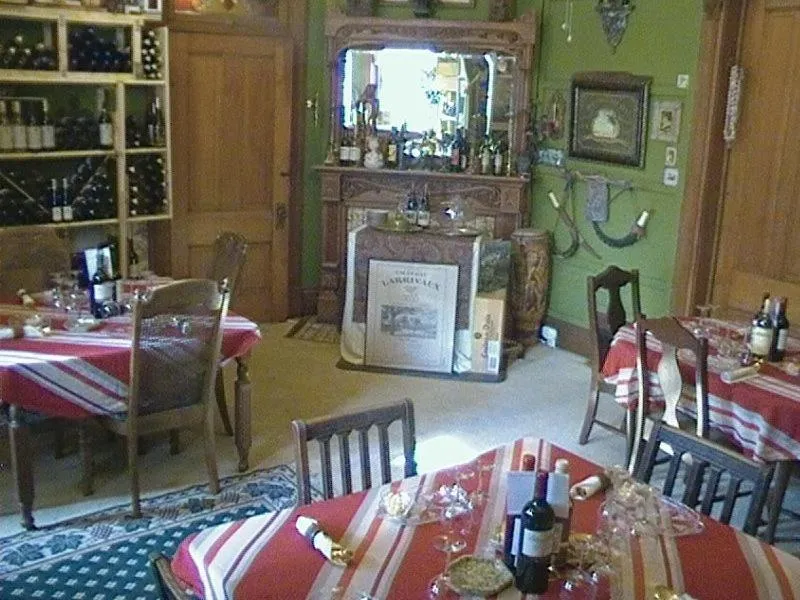 Riverview Mansion Hotel