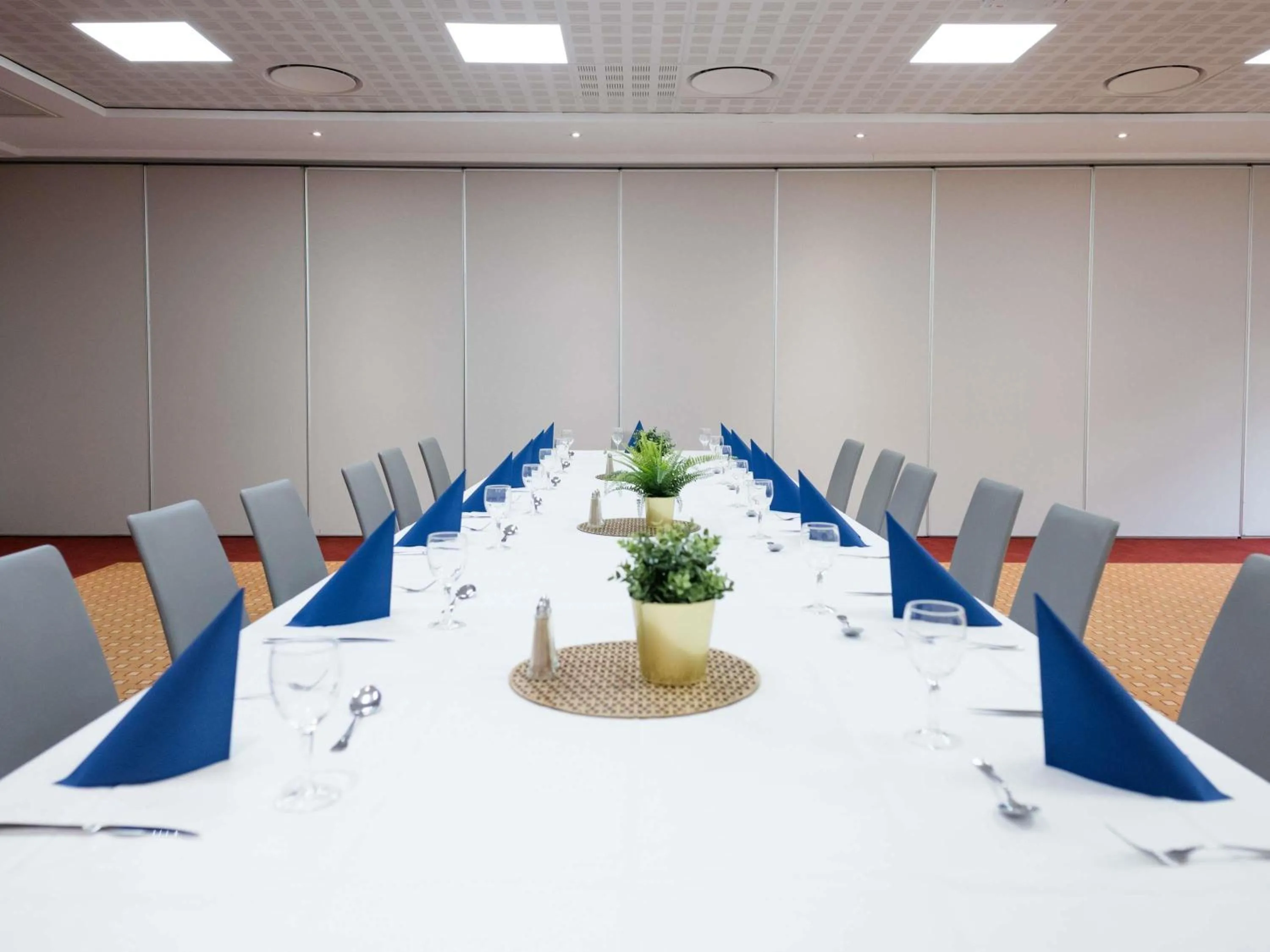 Meeting/conference room in Mercure Caen Centre Port De Plaisance