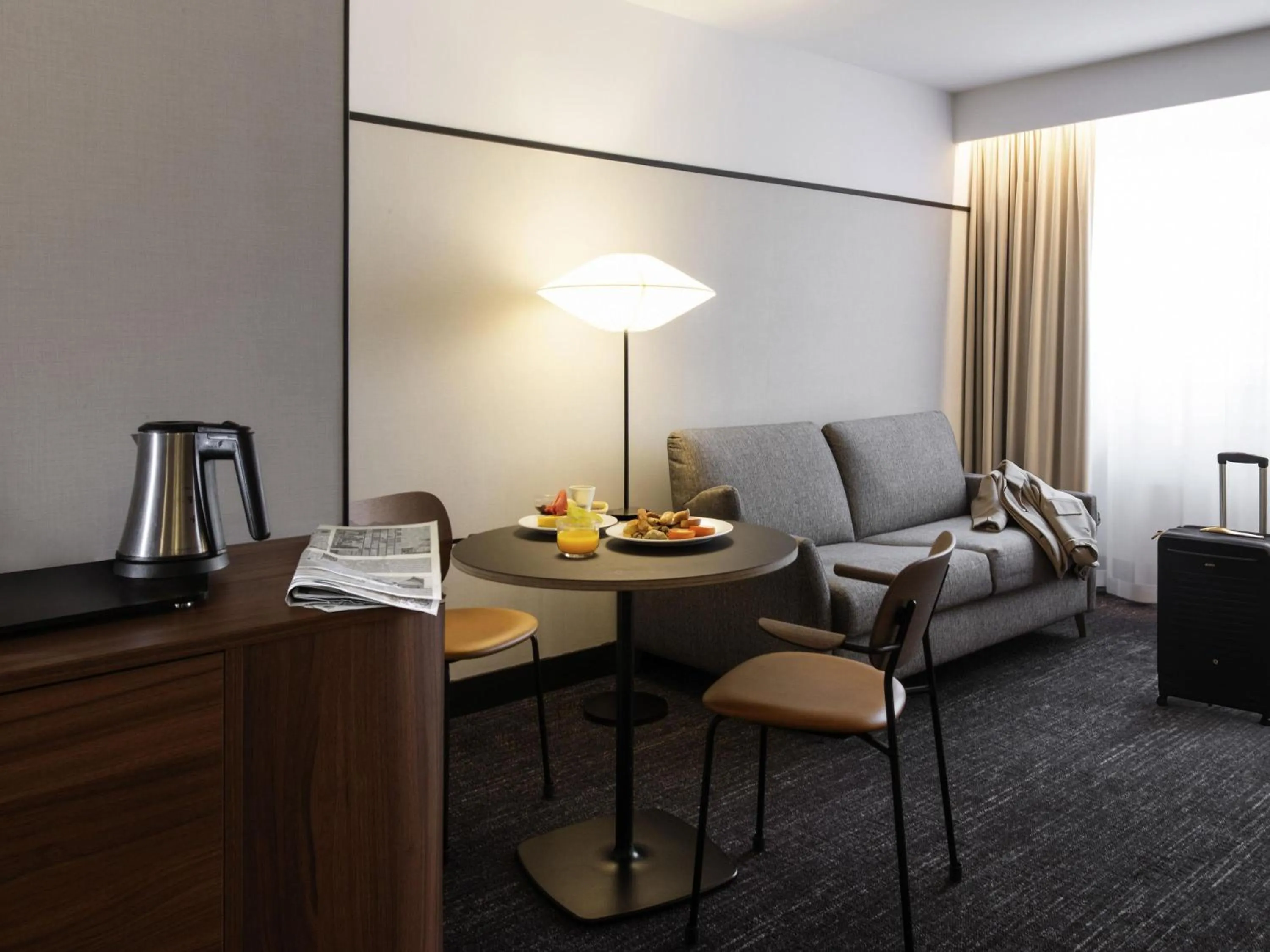 Bedroom in Mercure Caen Centre Port De Plaisance