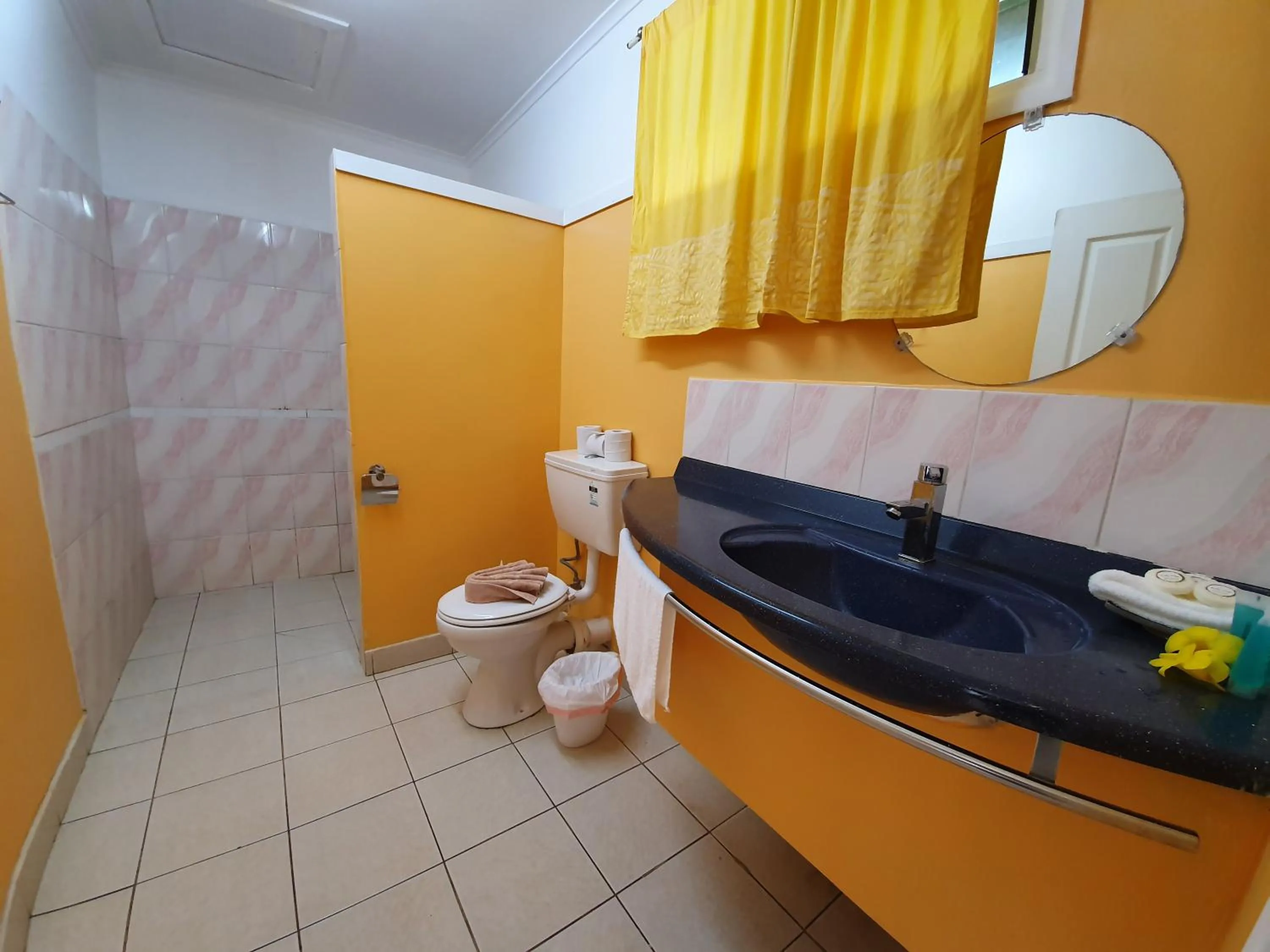 Bathroom in Le Uaina Beach Resort