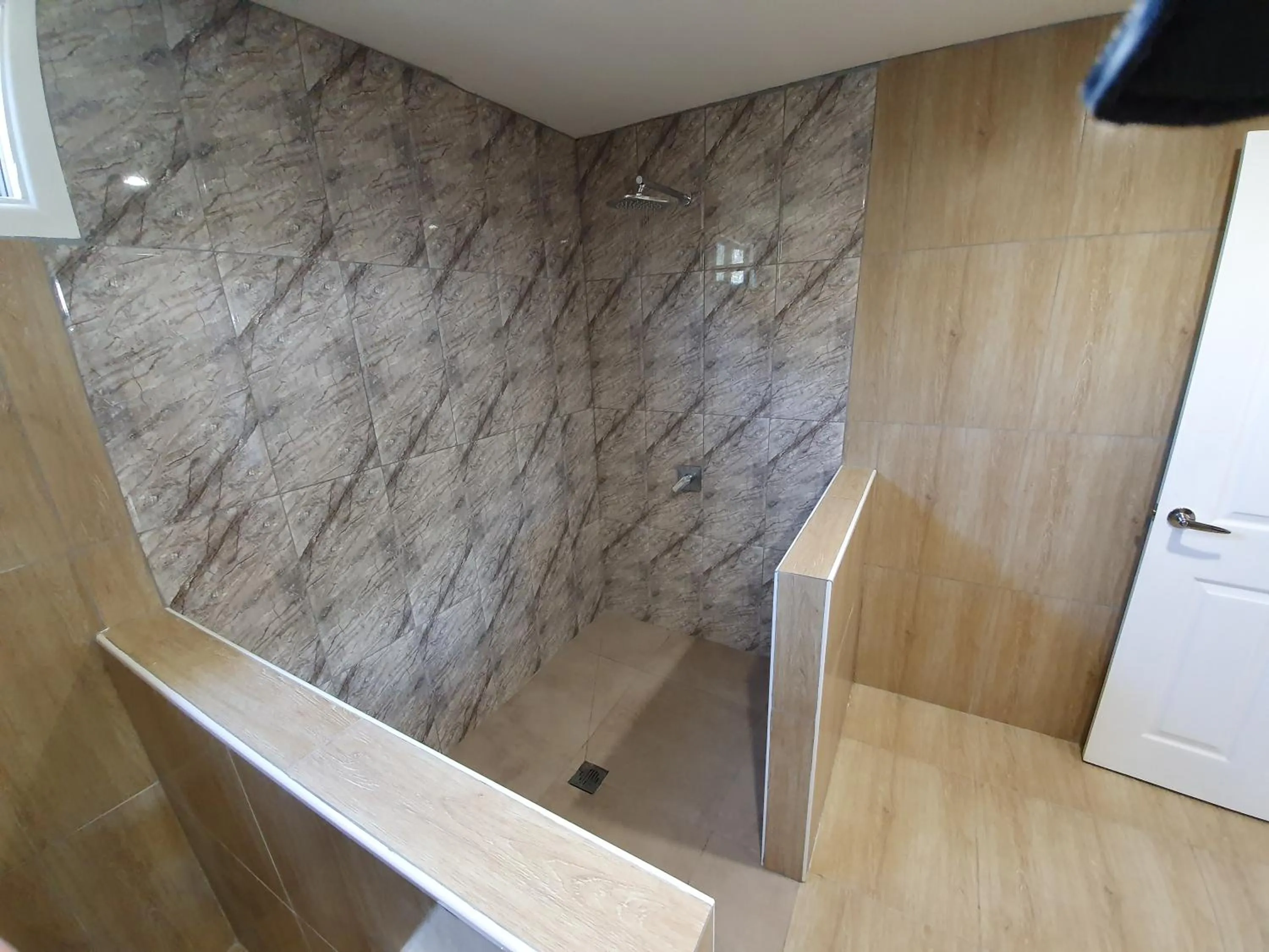 Bathroom in Le Uaina Beach Resort