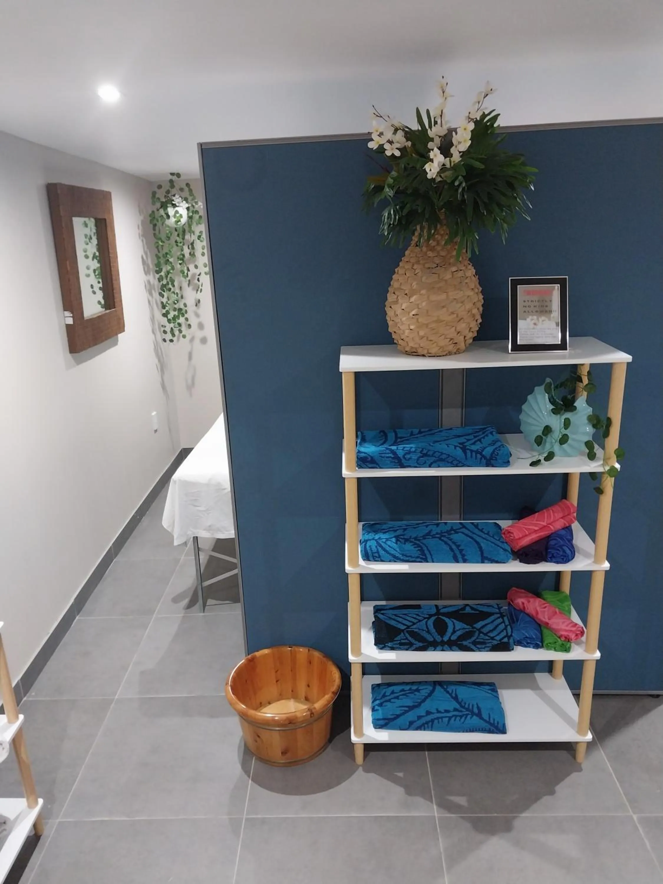 Massage in Le Uaina Beach Resort