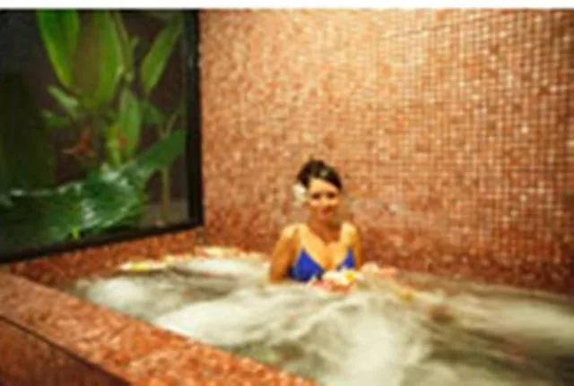 Guests in Hanamitsu Hotel & Spa