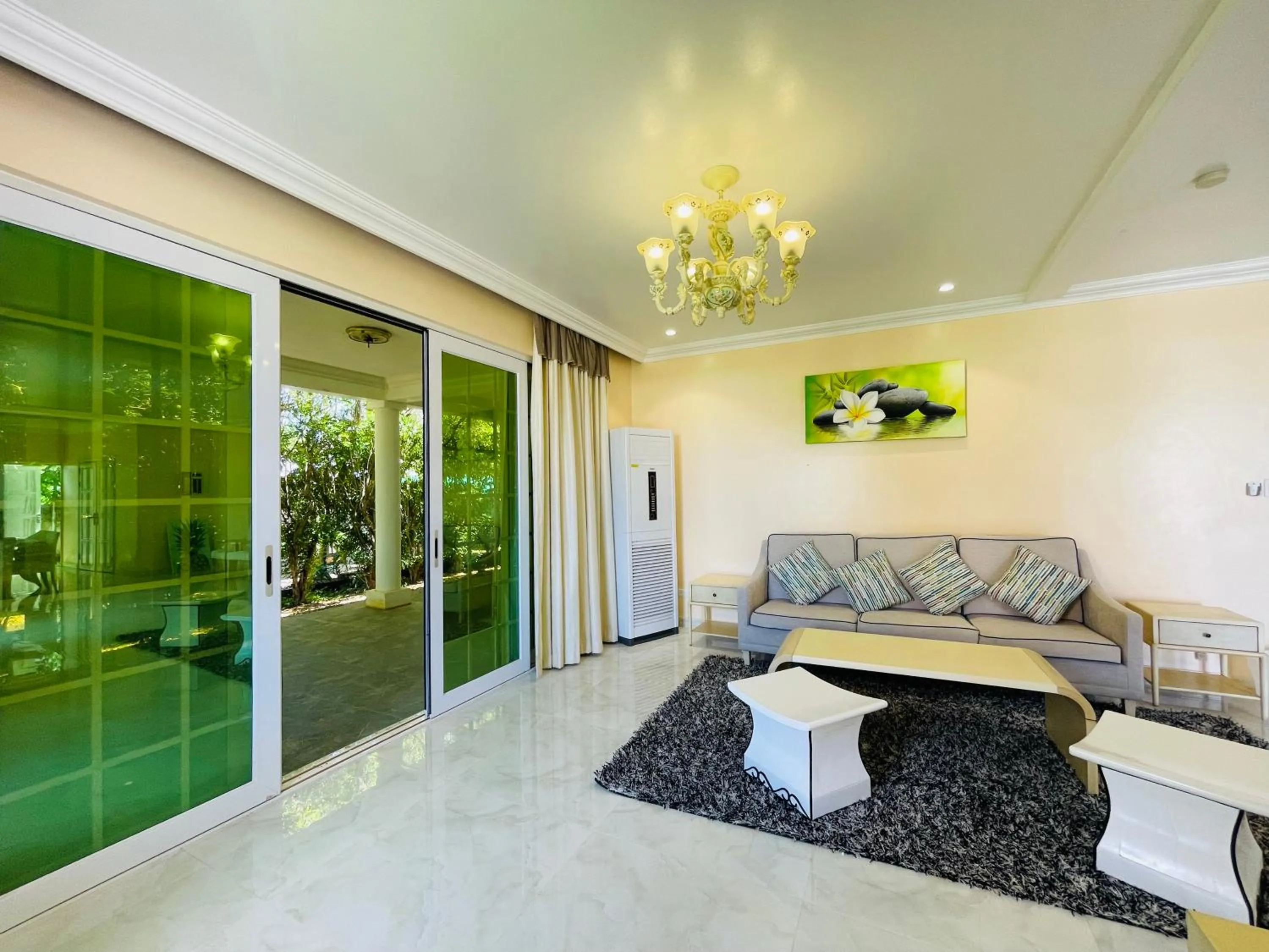 Hanamitsu Hotel & Spa