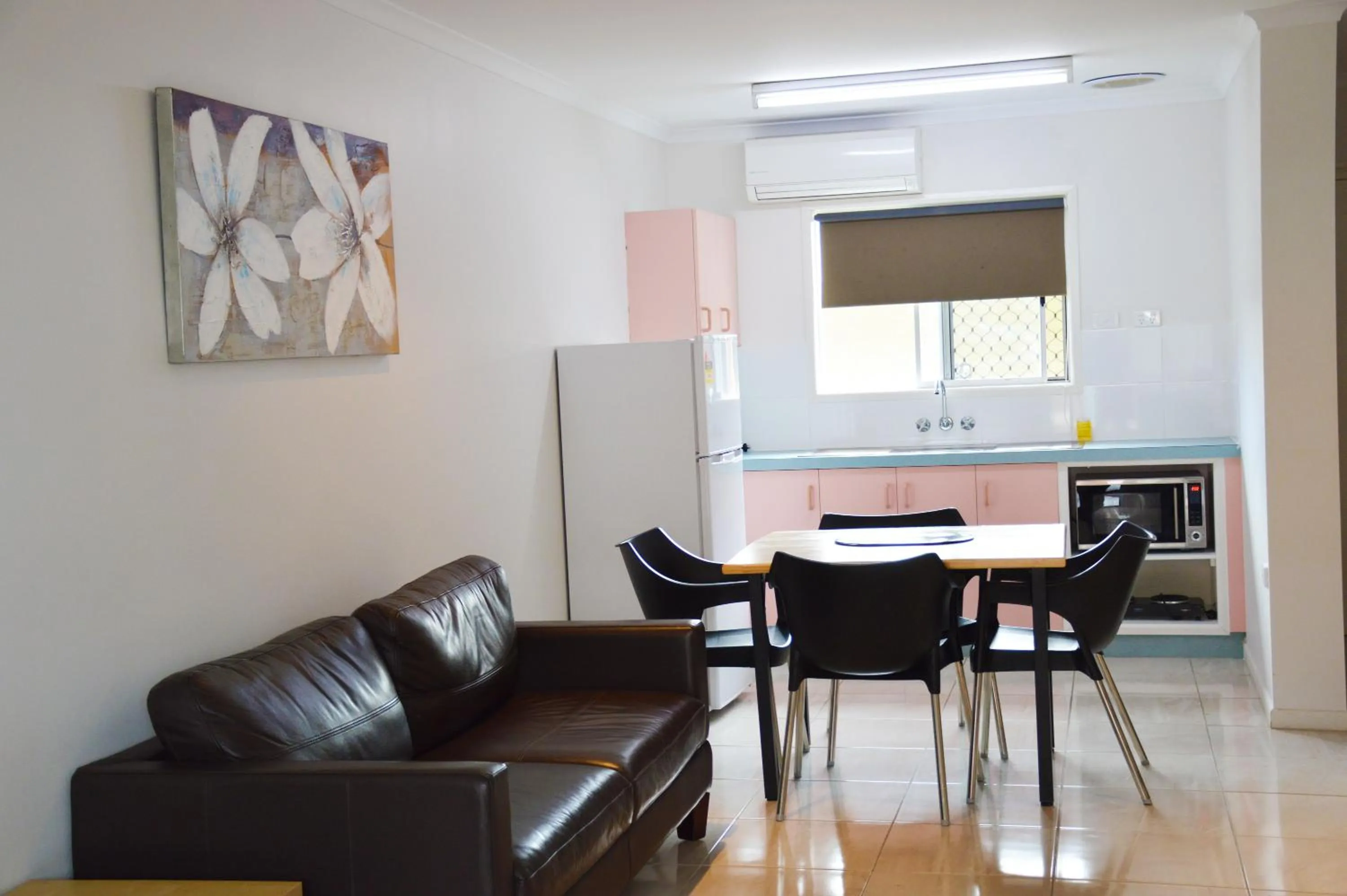 Coffee/tea facilities in Rover Motel