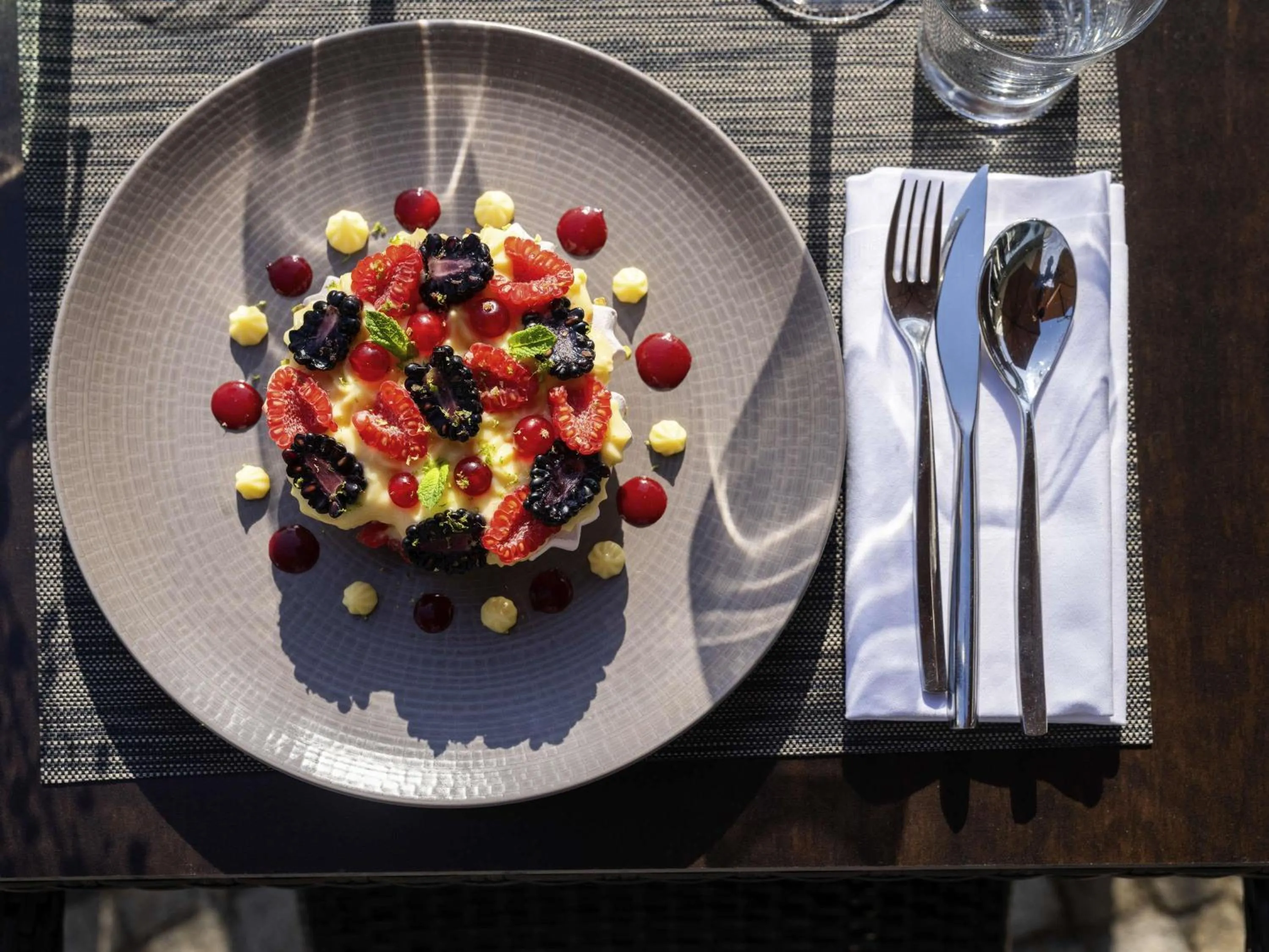 Restaurant/places to eat in Novotel Nantes Centre Gare