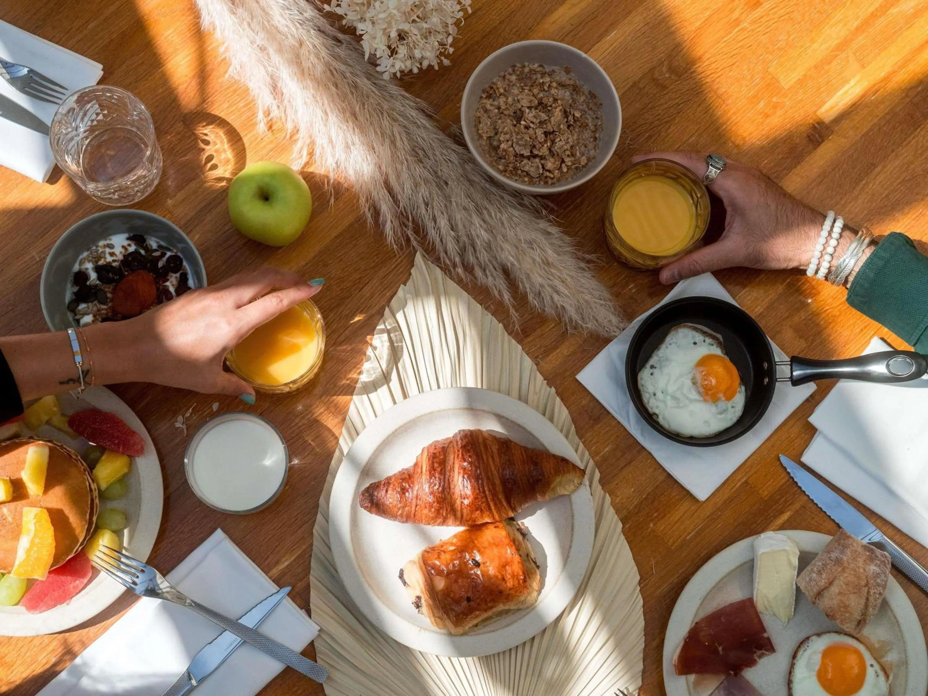 Restaurant/places to eat in Mercure Bordeaux Chateau Chartrons