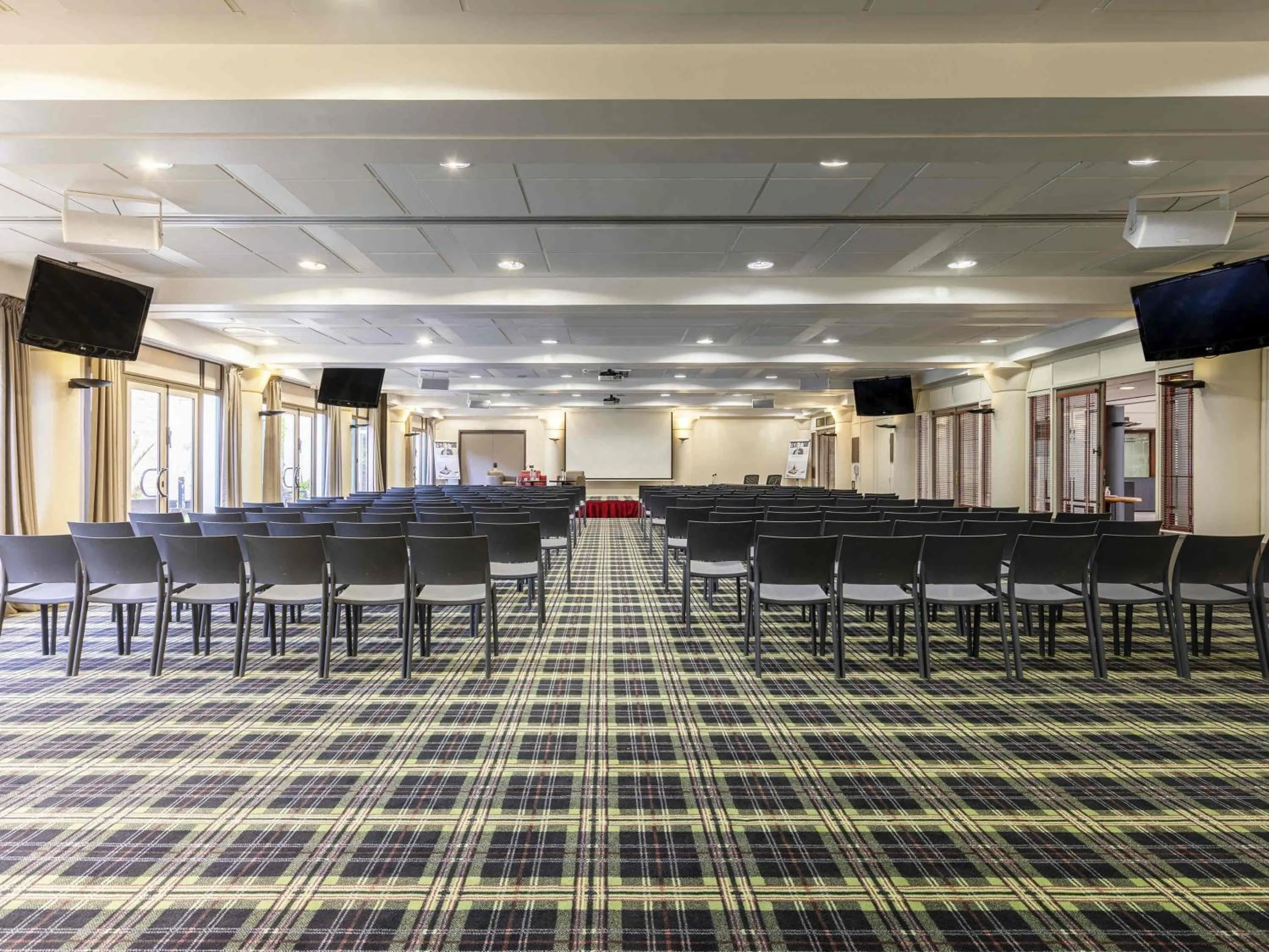 Meeting/conference room in Mercure Bordeaux Chateau Chartrons