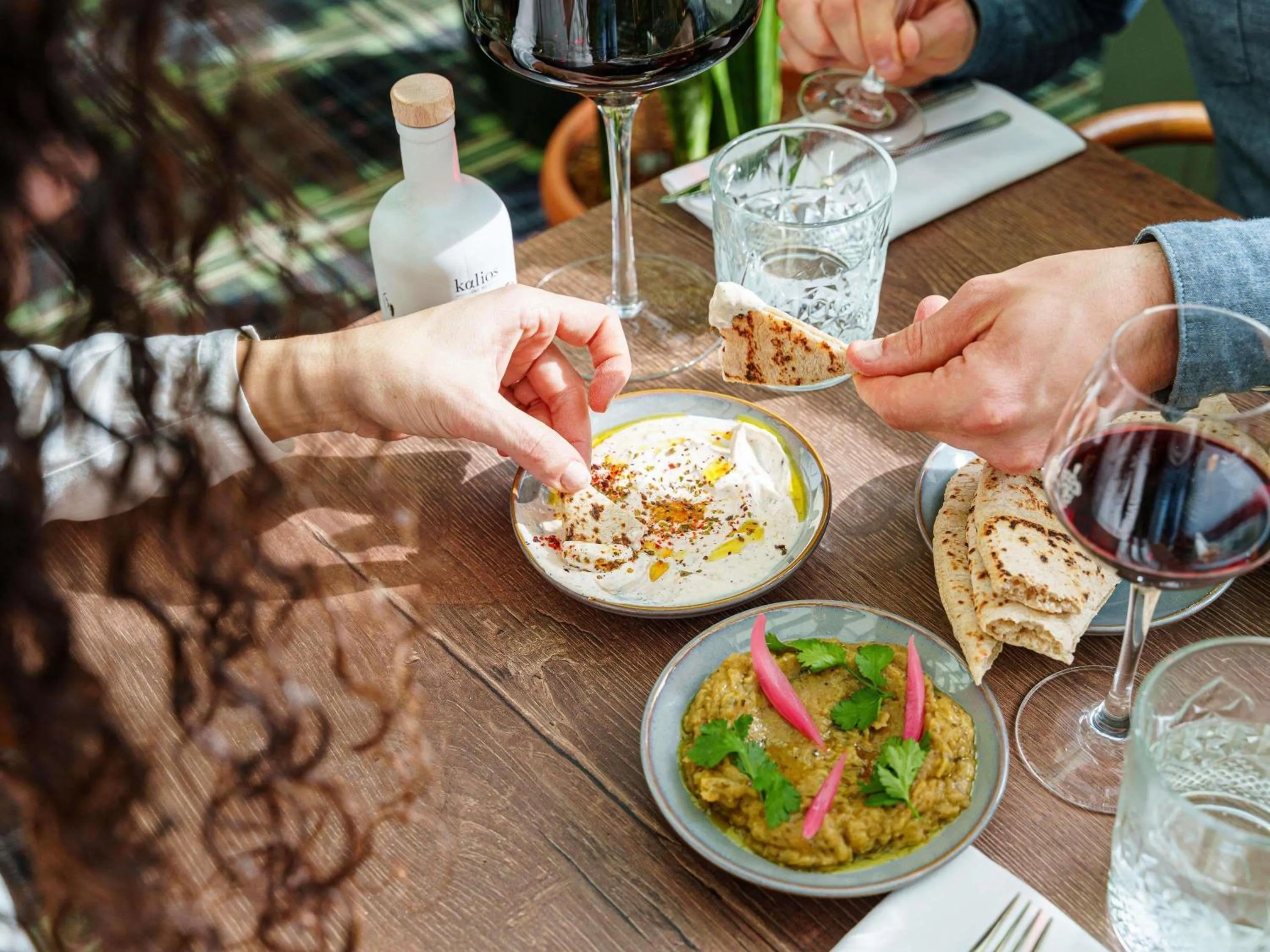 Restaurant/places to eat in Mercure Bordeaux Chateau Chartrons