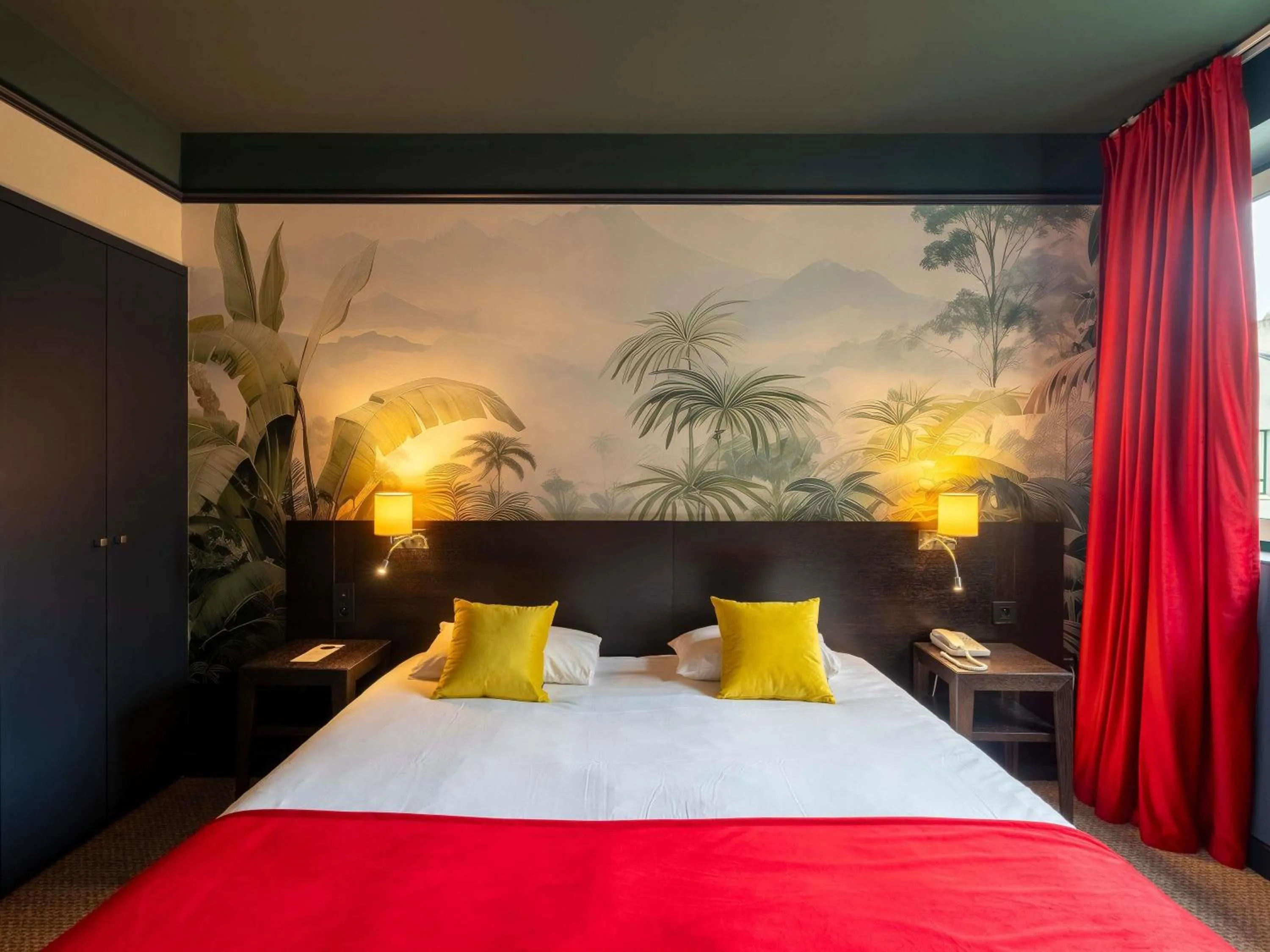 Bedroom, Bed in Mercure Bordeaux Chateau Chartrons