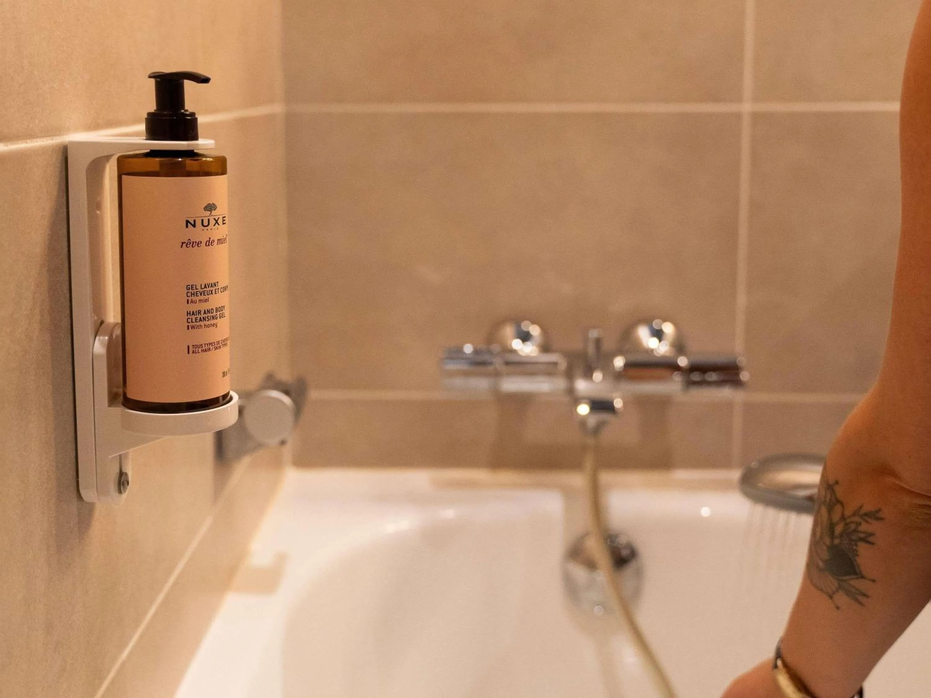 Bedroom in Mercure Bordeaux Chateau Chartrons