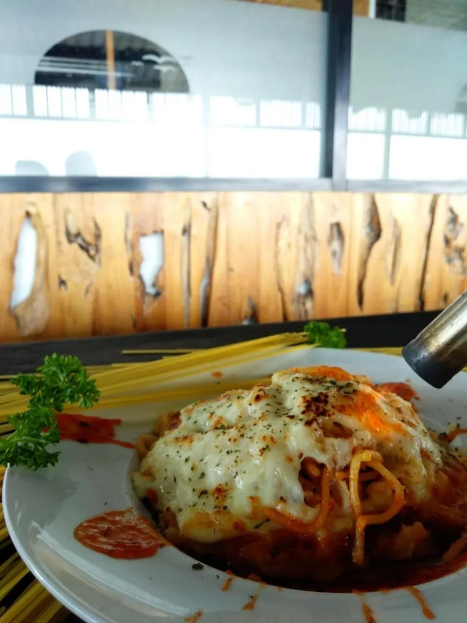 Food and drinks in Pollos Hotel & Gallery