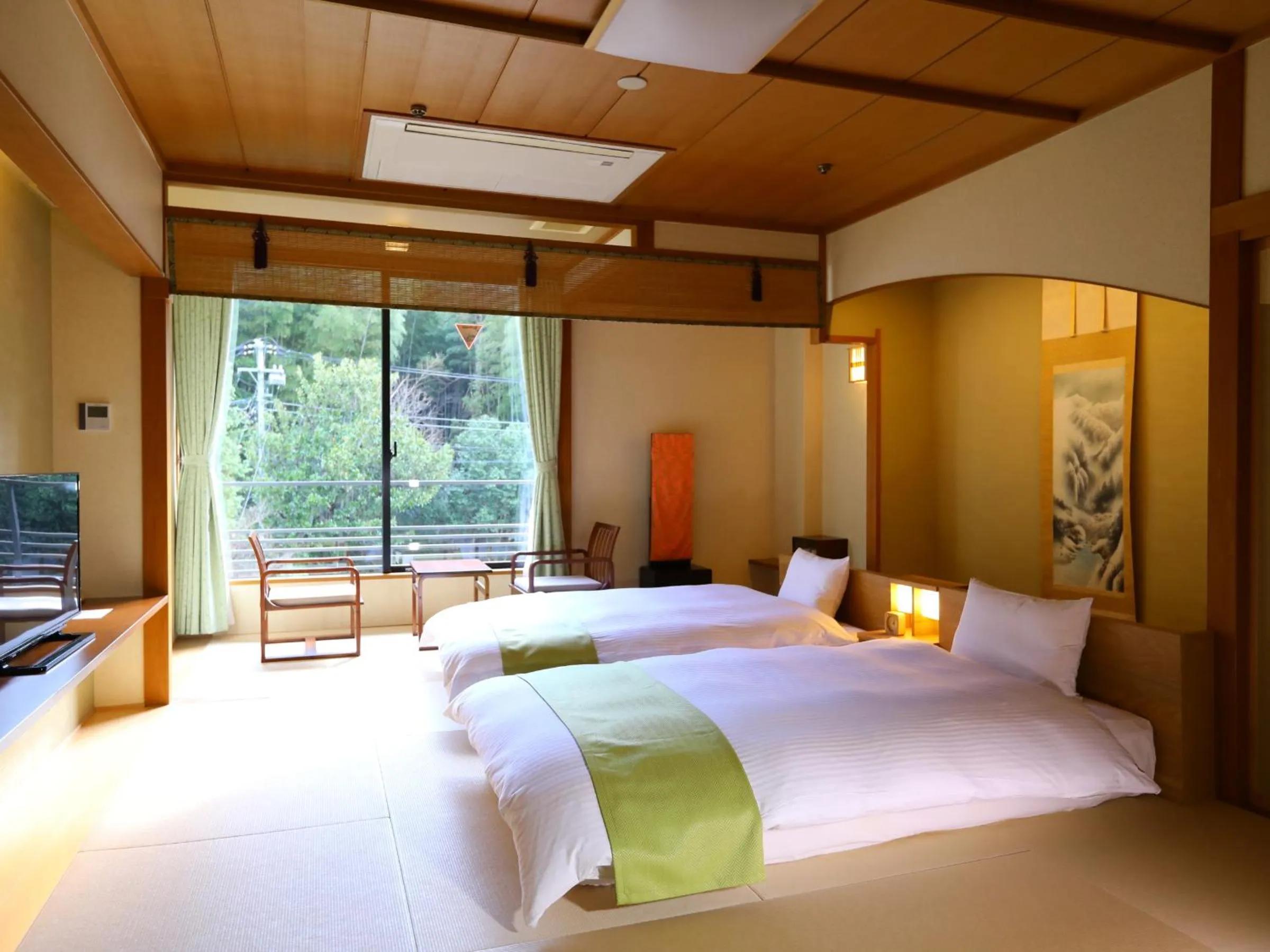 Photo of the whole room, Bed in Shuzenji Onsen Katsuragawa