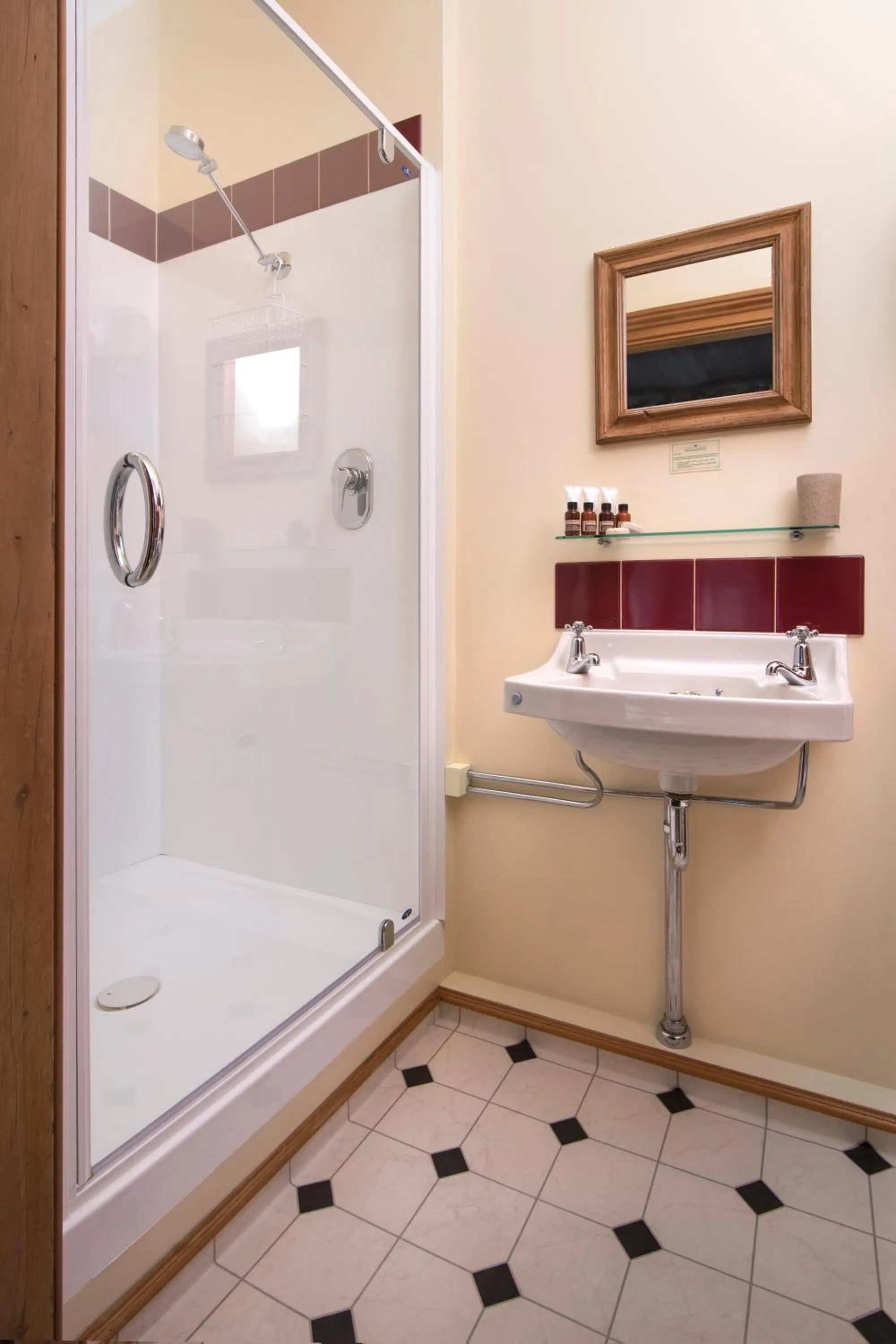 Bathroom in Sennen House Boutique Accommodation