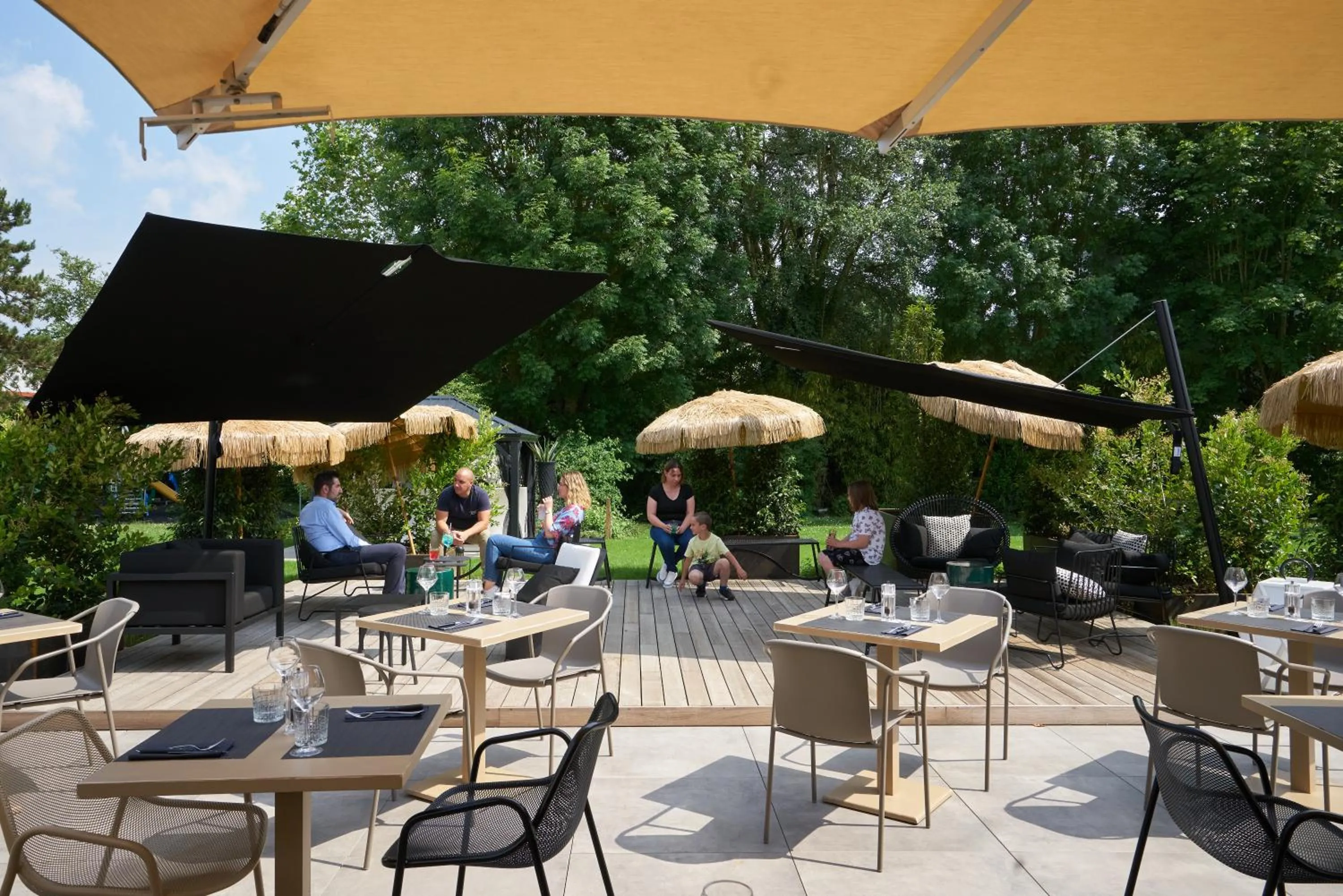 Restaurant/places to eat in Novotel Marne La Vallée Collégien