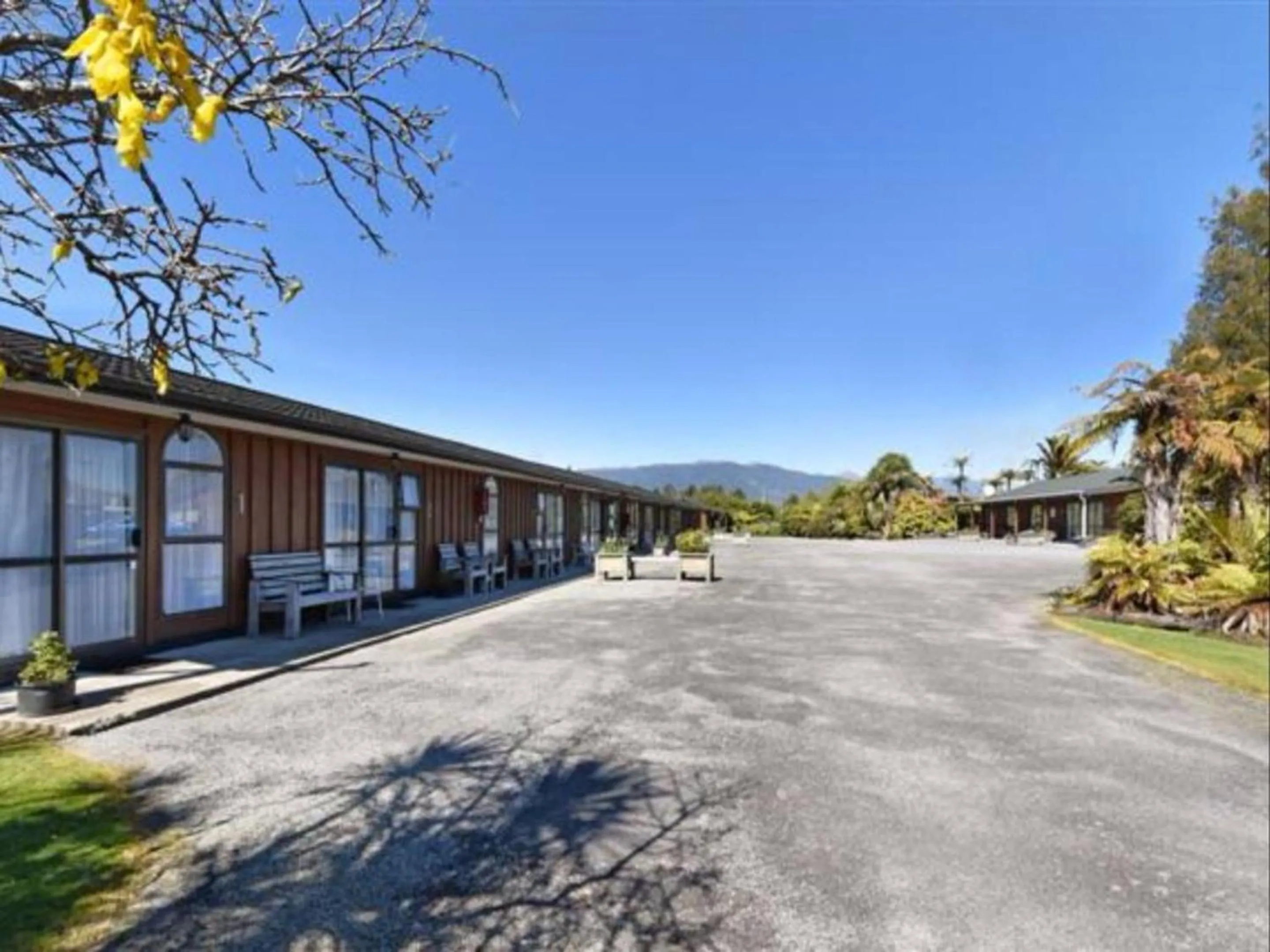 Property building in Buller Bridge Motel