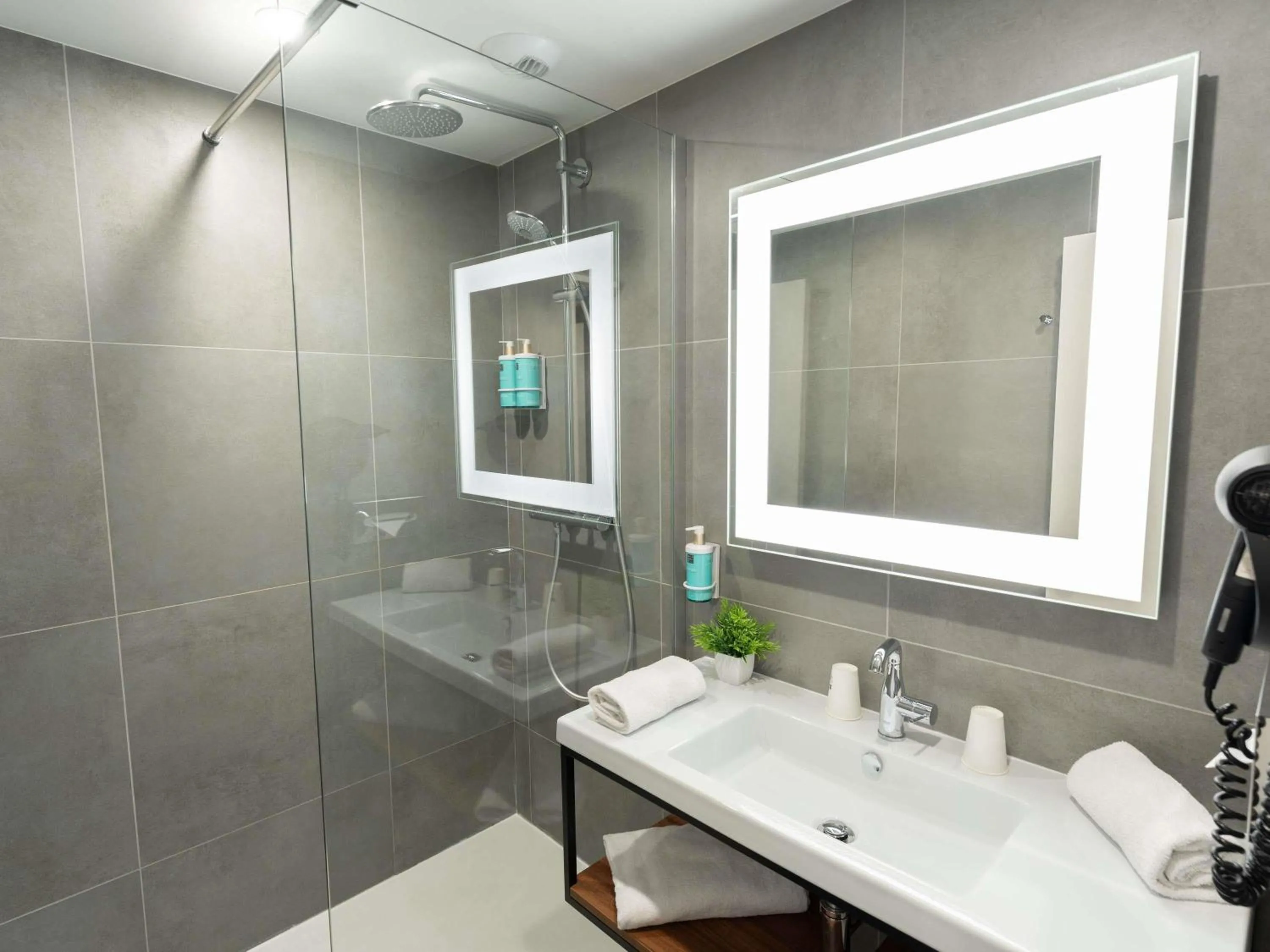 Property building in Novotel Antibes Sophia Antipolis