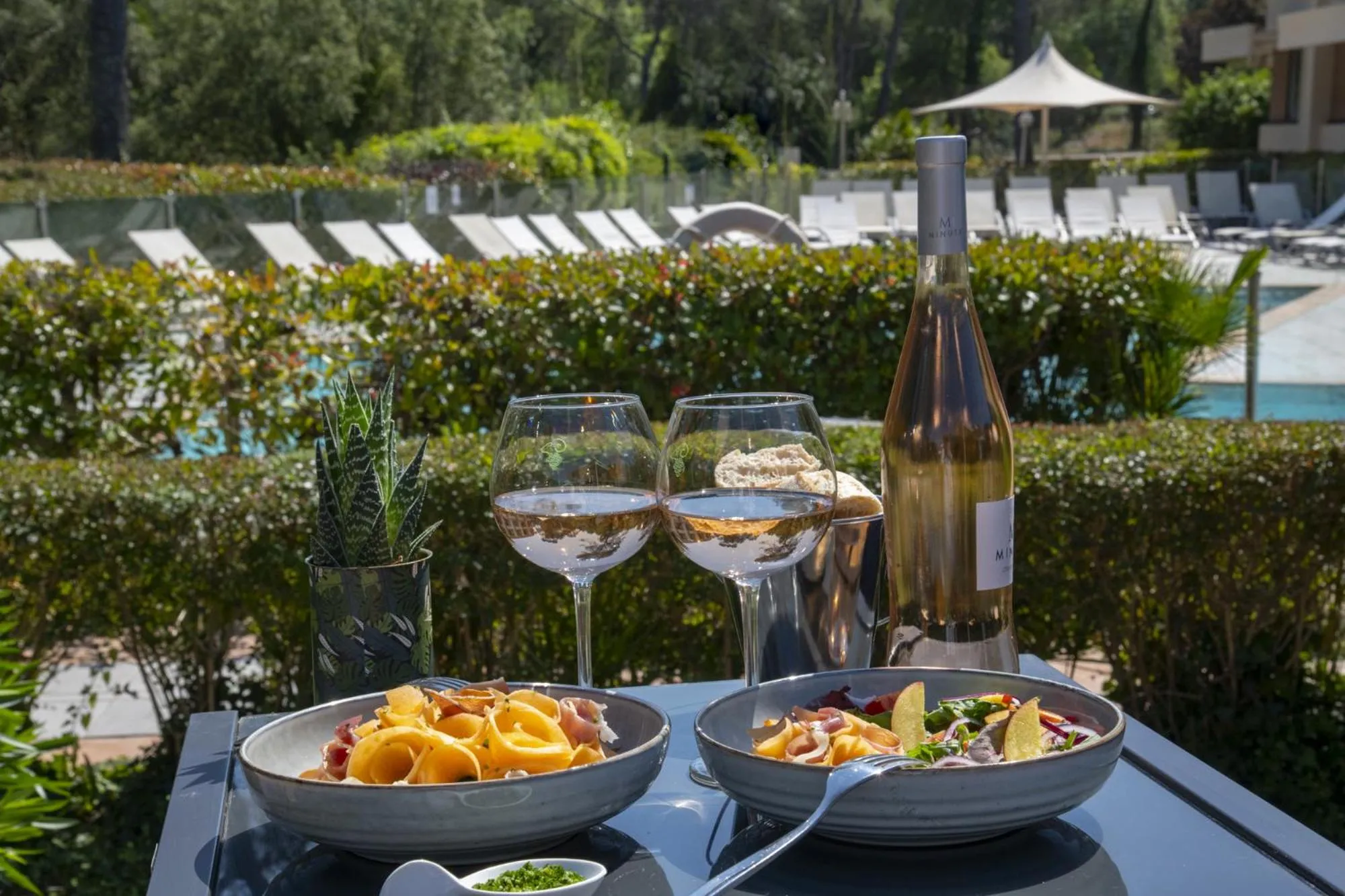 Restaurant/places to eat in Novotel Antibes Sophia Antipolis