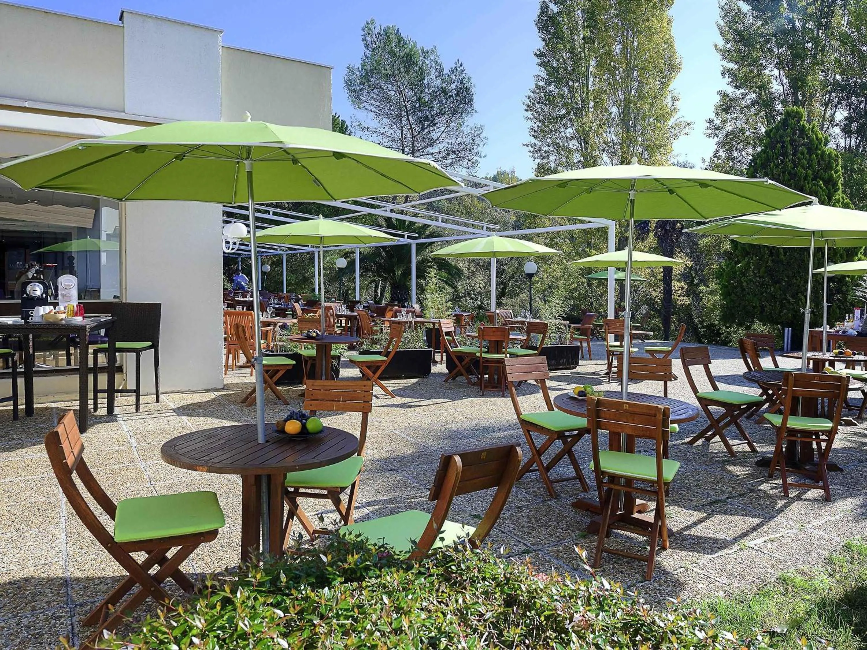 Restaurant/places to eat in Novotel Antibes Sophia Antipolis
