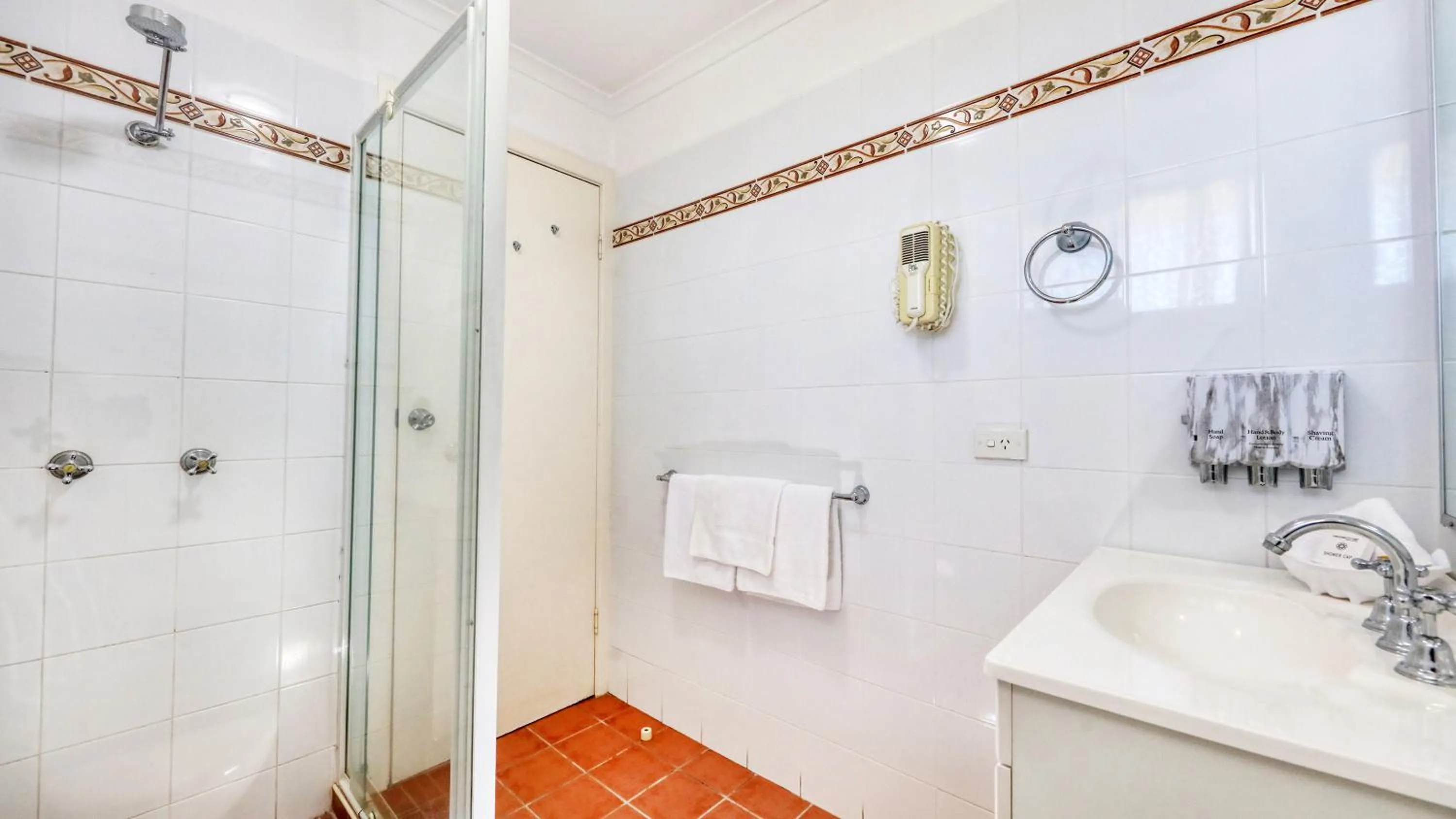 Shower in Top of the Town Motel