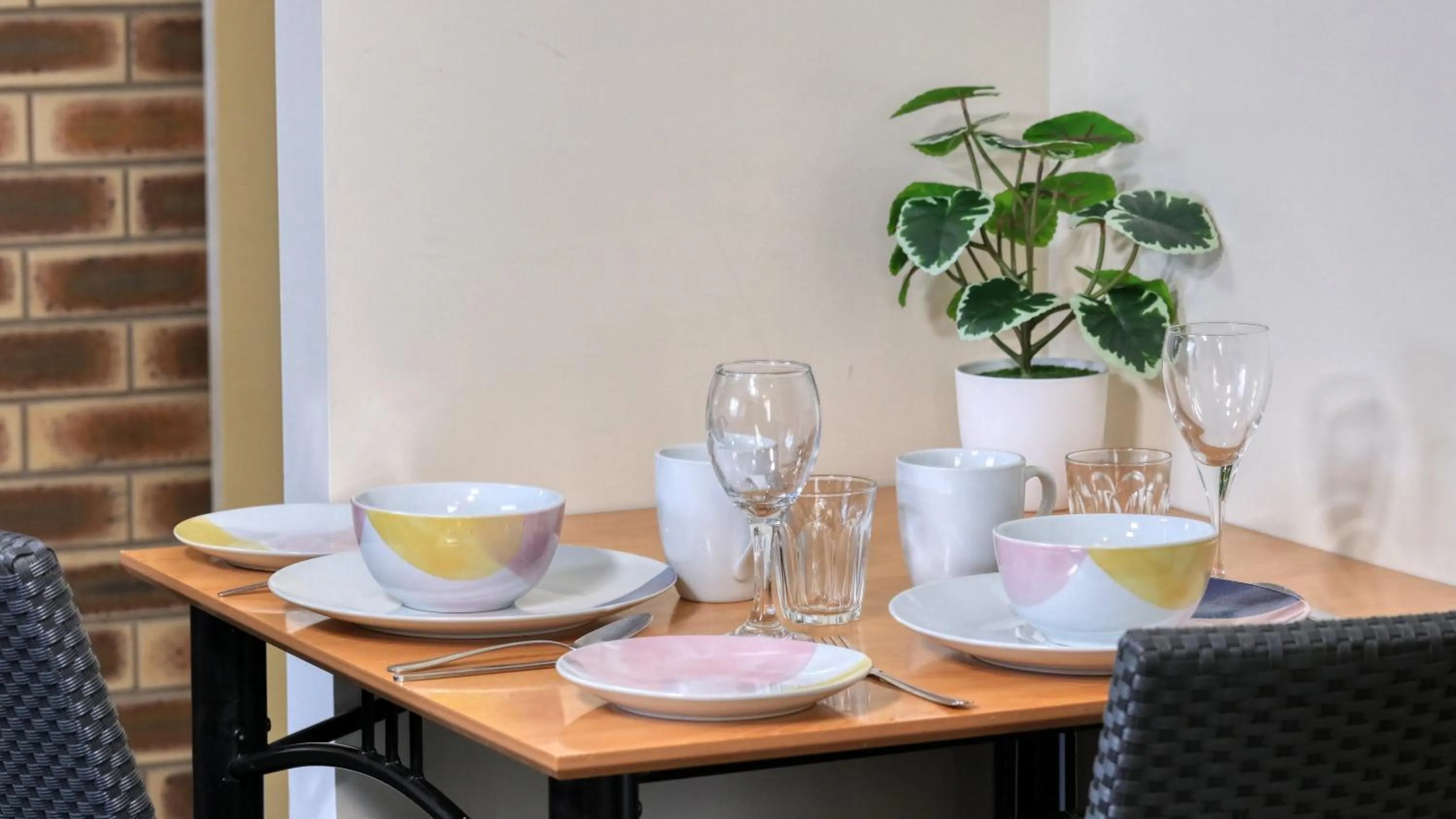 Decorative detail in Top of the Town Motel