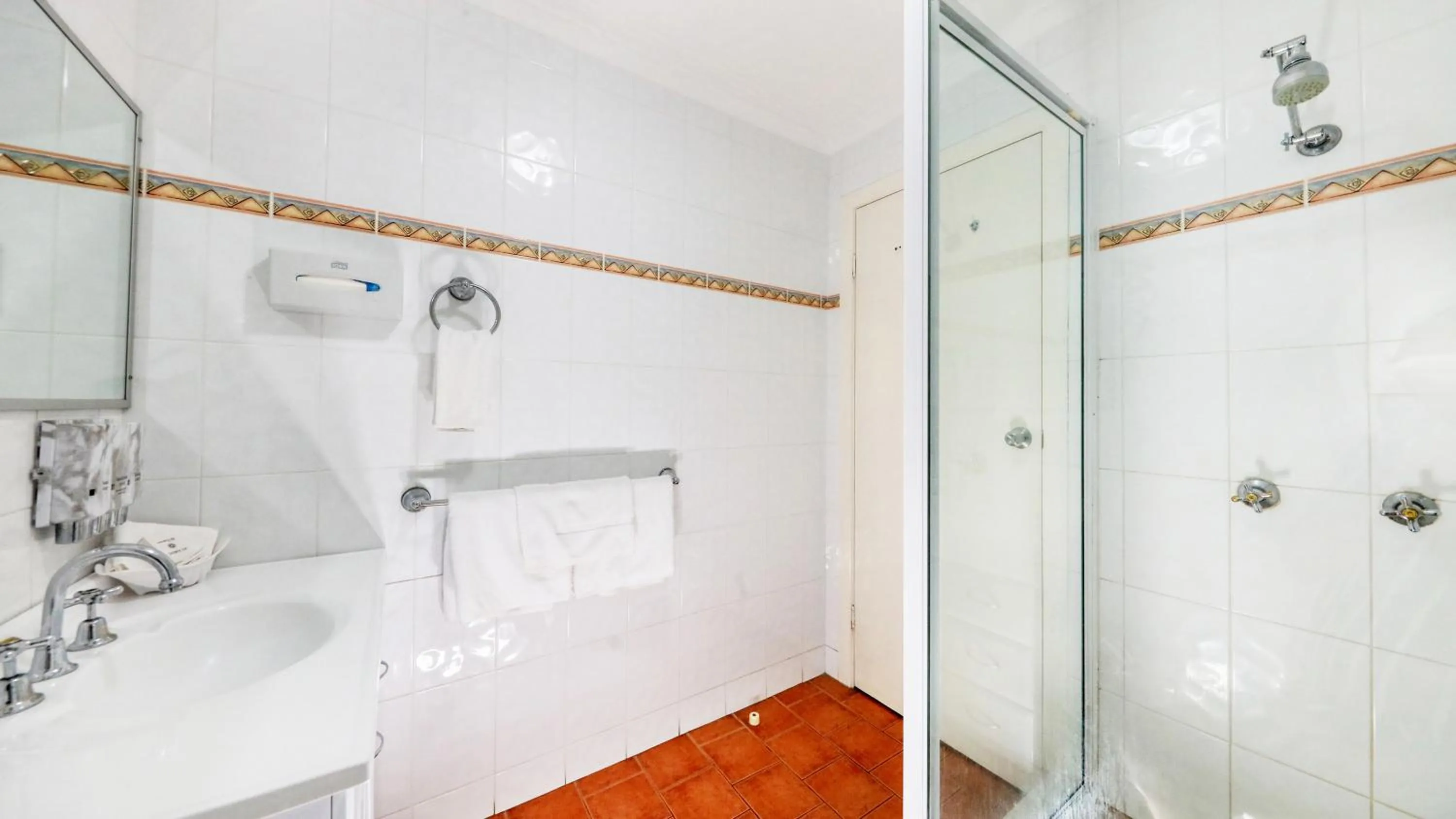 Shower in Top of the Town Motel