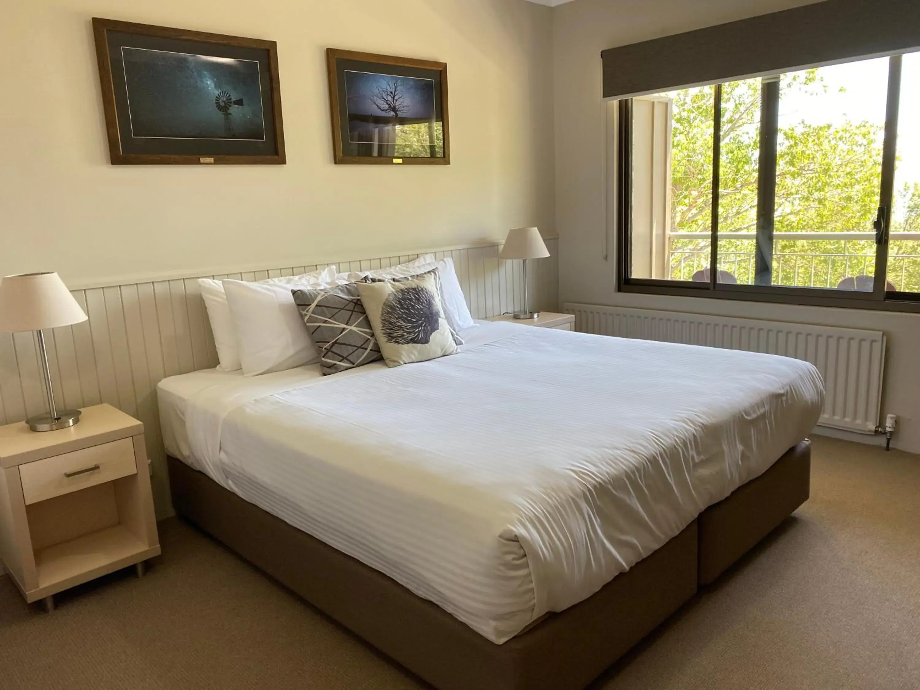 Superior King Room with Lake View - Top Floor in Jindy Inn Superior King Room with Lake View - Top Floor in Jindy Inn