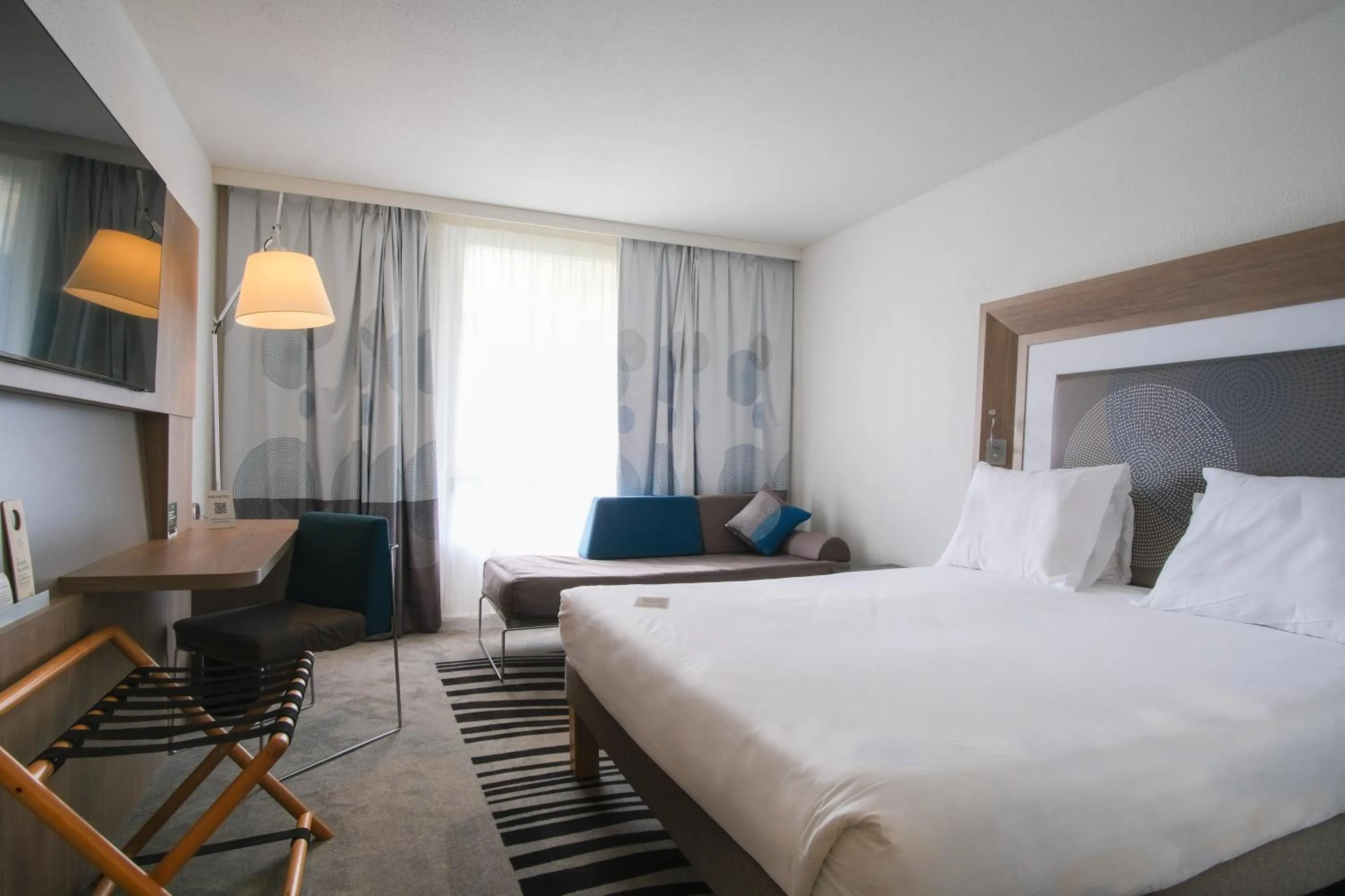 Bedroom, Bed in Novotel Narbonne Sud A9/A61