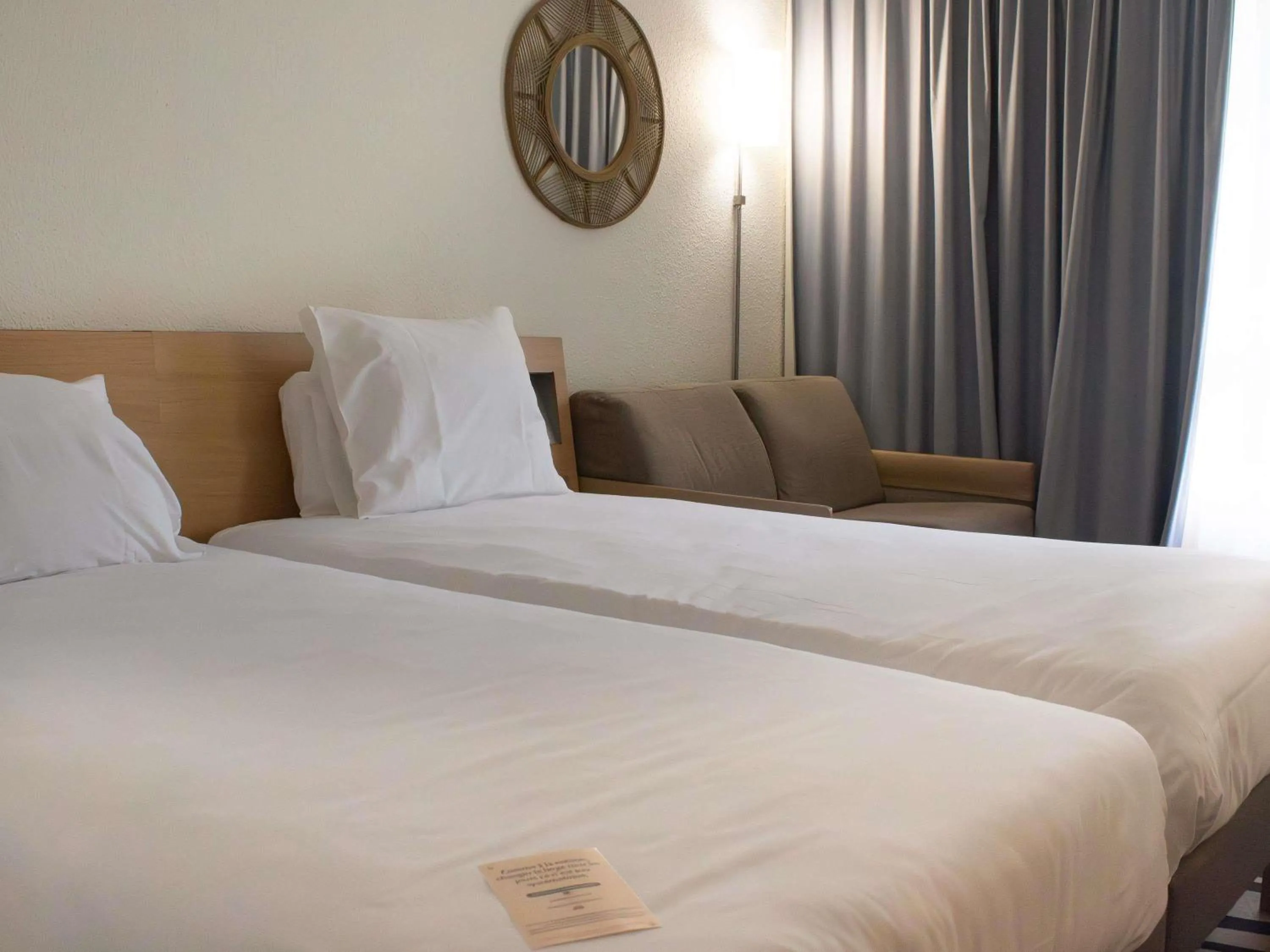 Bedroom, Bed in Novotel Narbonne Sud A9/A61