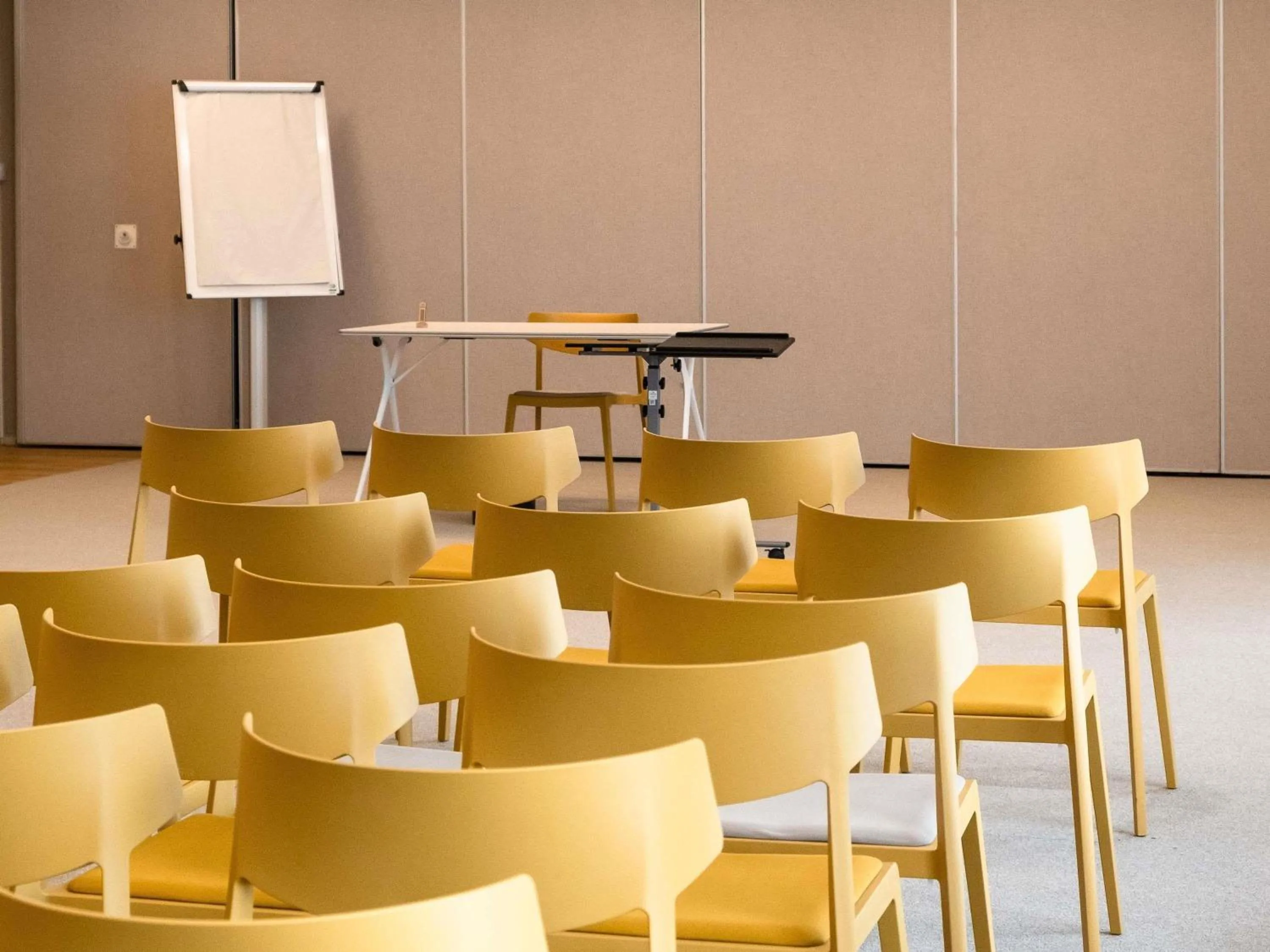 Meeting/conference room in Novotel Narbonne Sud A9/A61