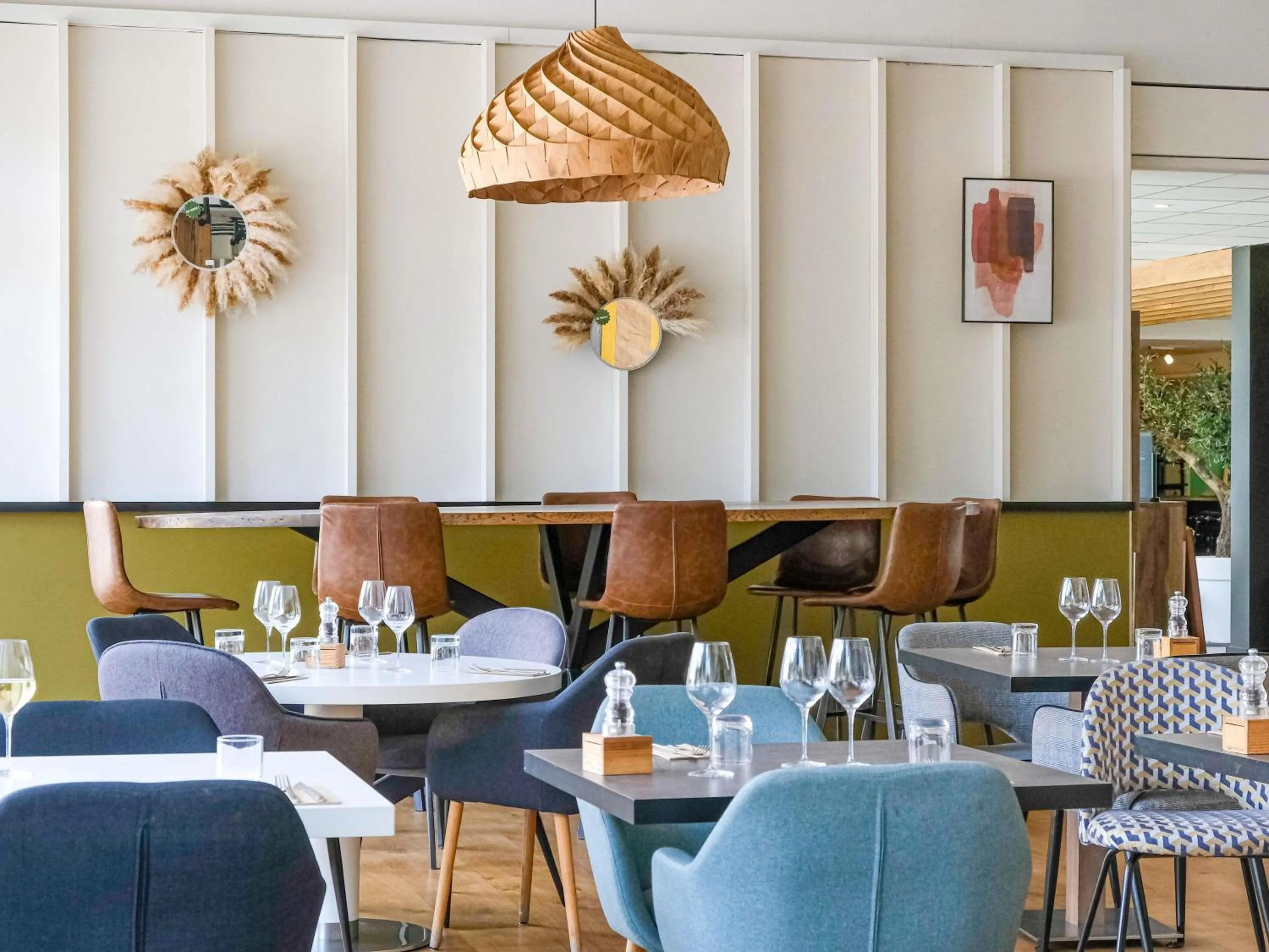 Restaurant/places to eat in Novotel Narbonne Sud A9/A61