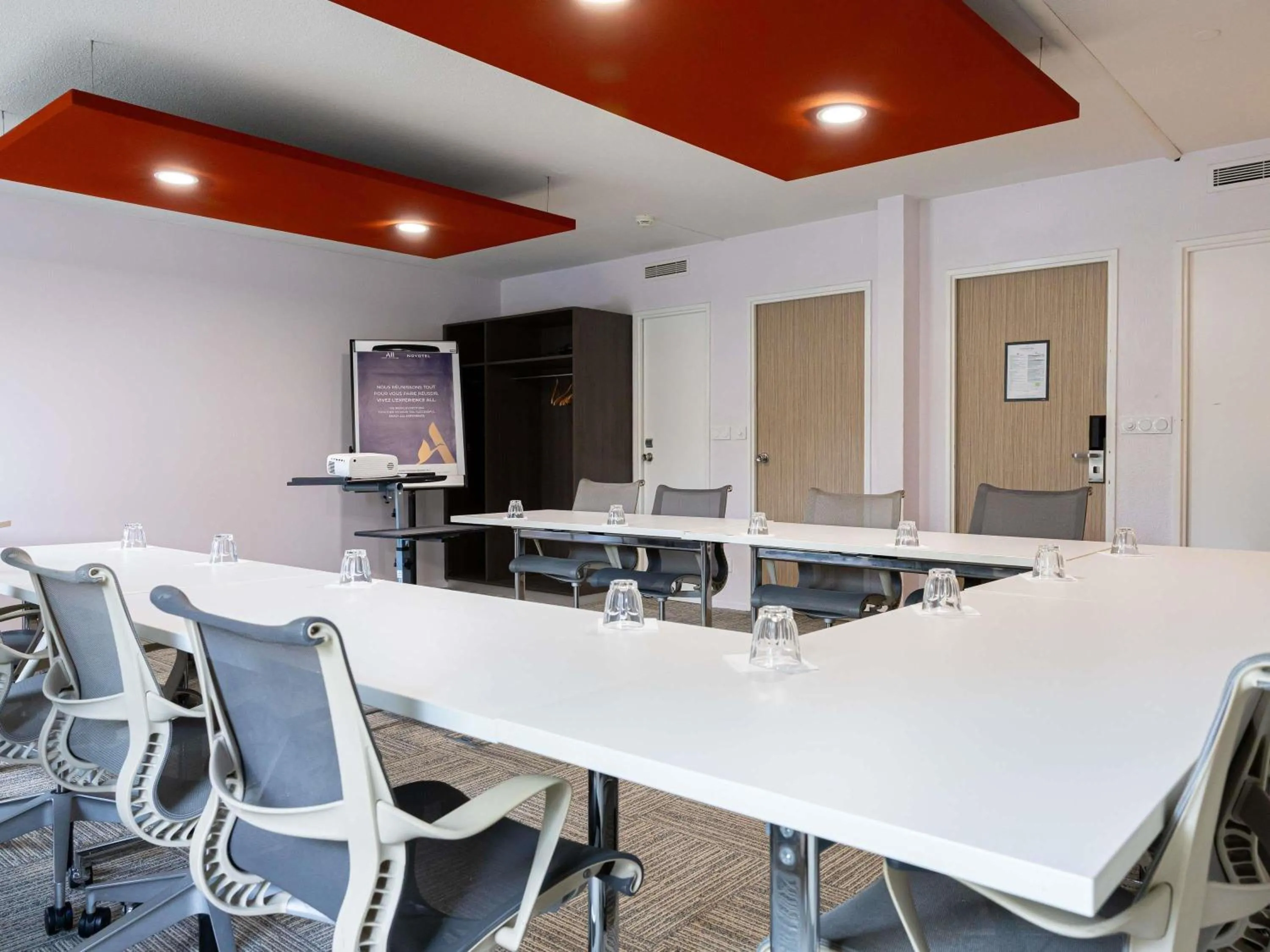 Meeting/conference room in Novotel Narbonne Sud A9/A61